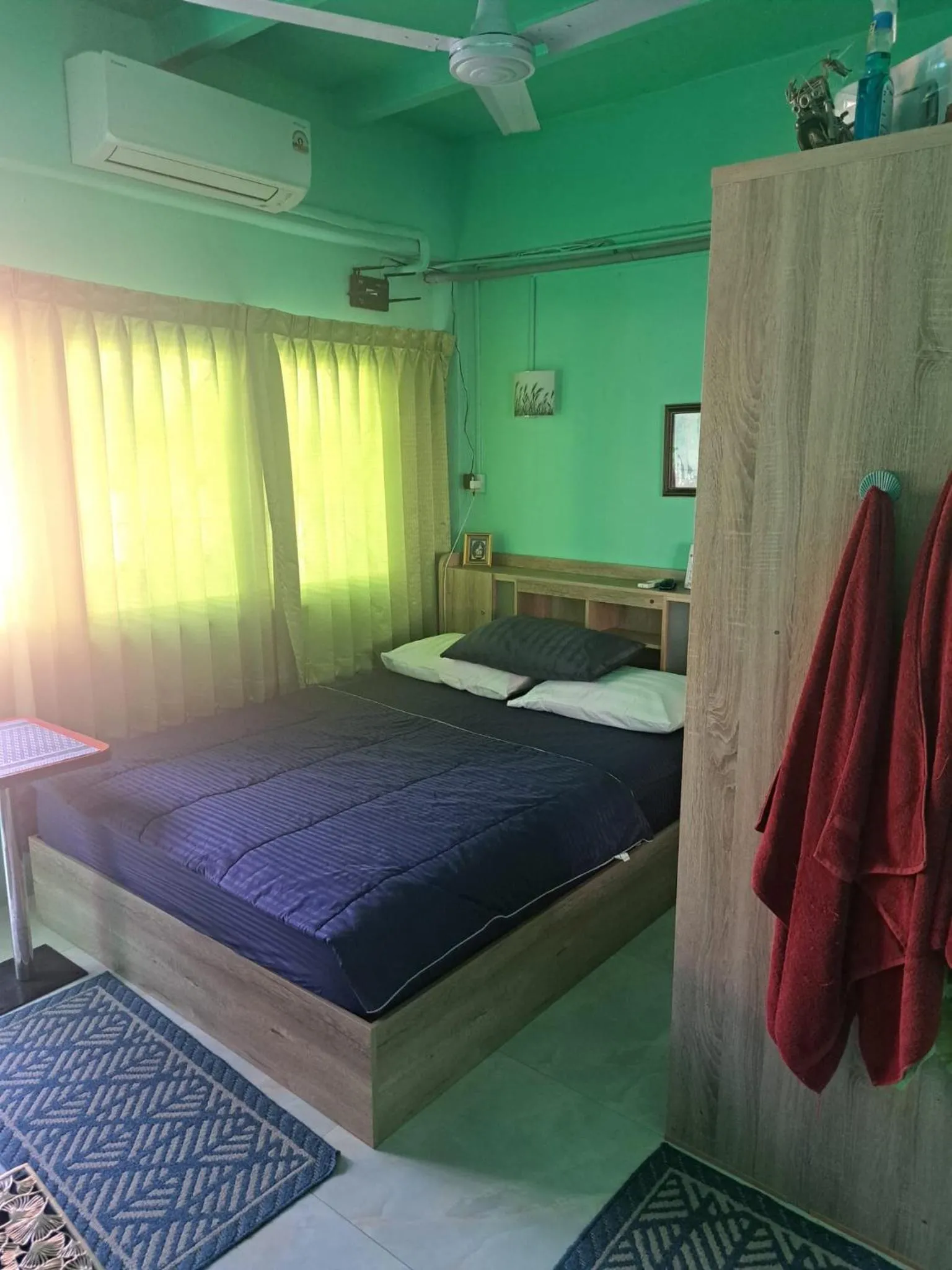 Scandalic Bar and Guest house
