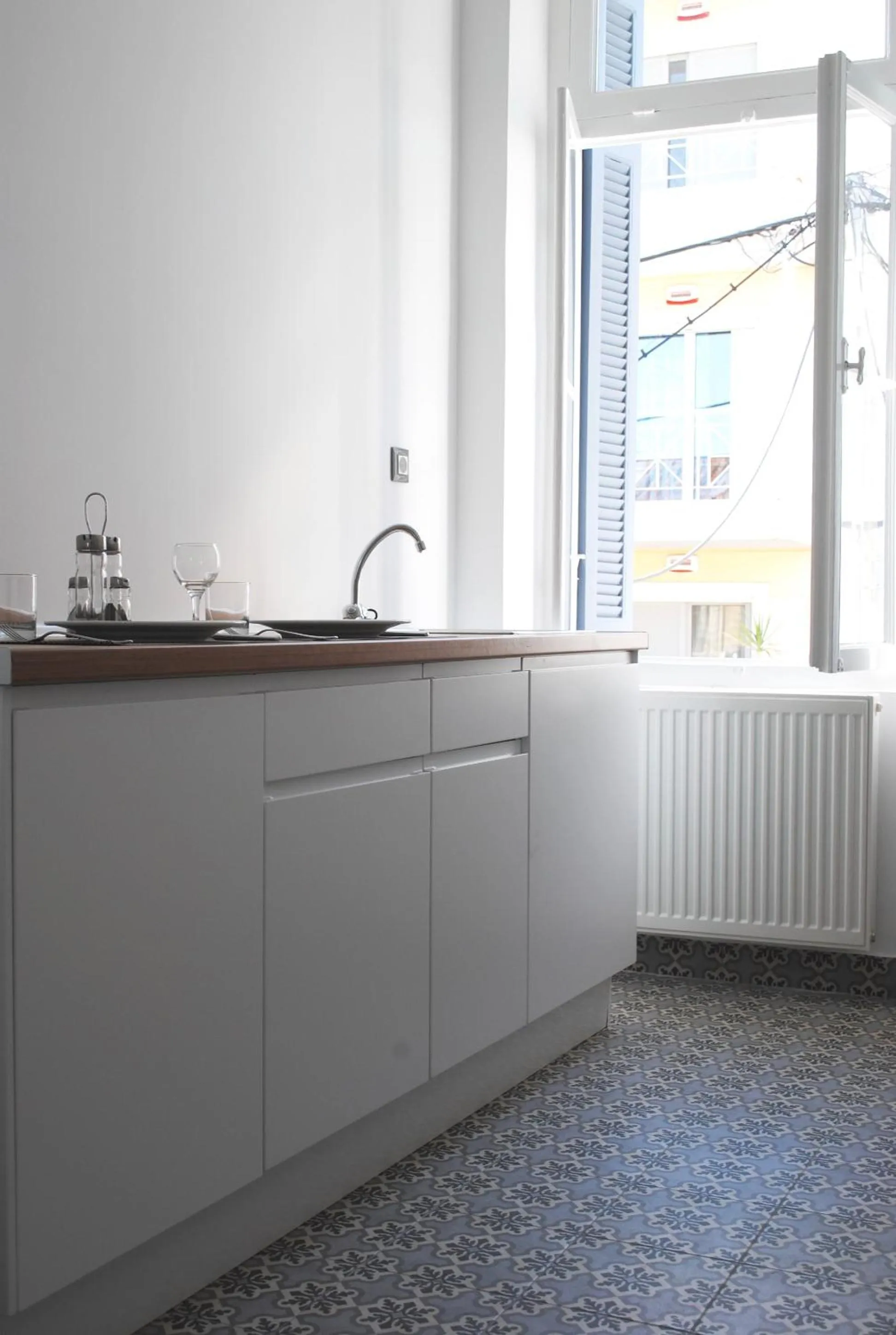 Kitchen or kitchenette in Athens Residence Apartments