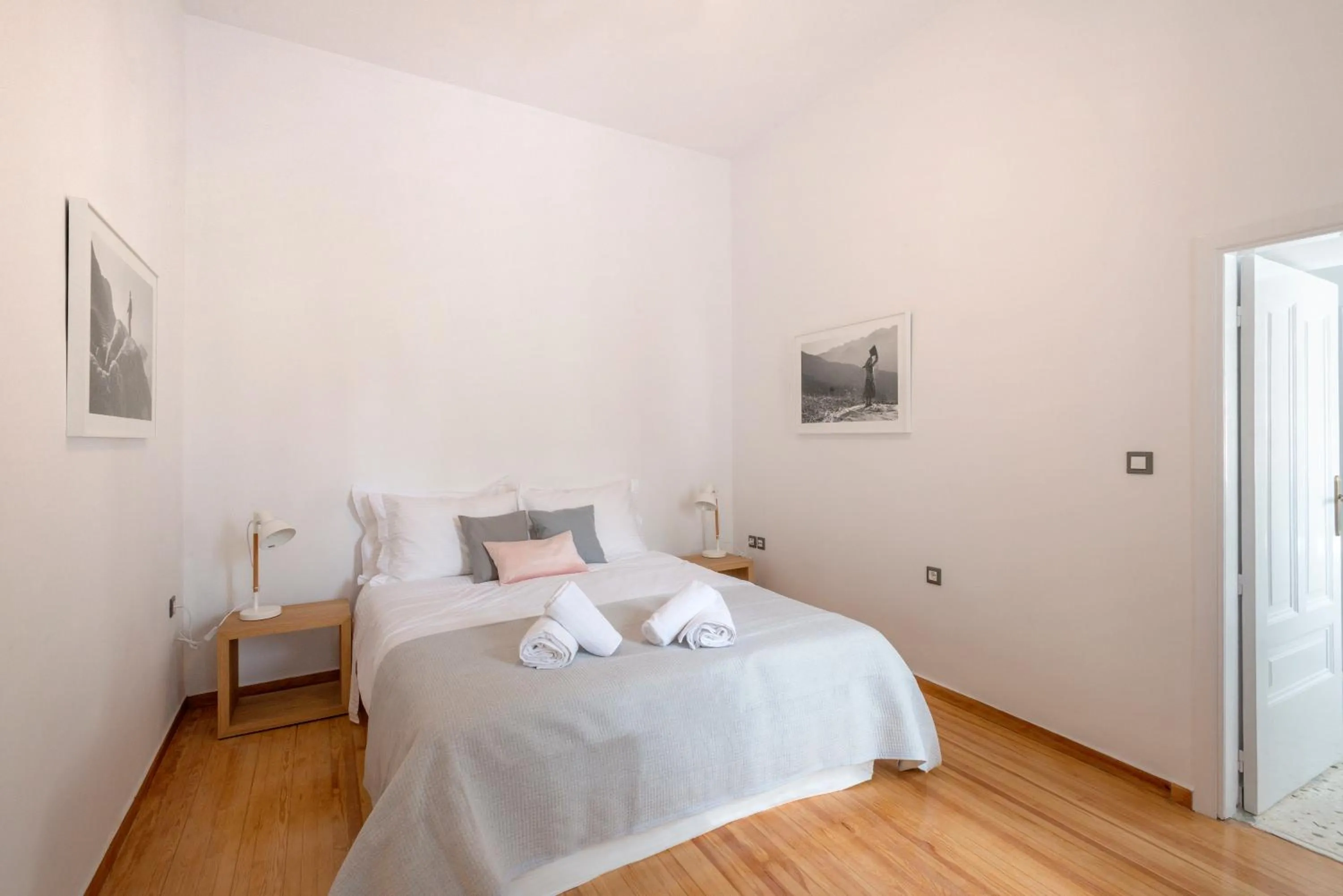 Bedroom, Bed in Athens Residence Apartments