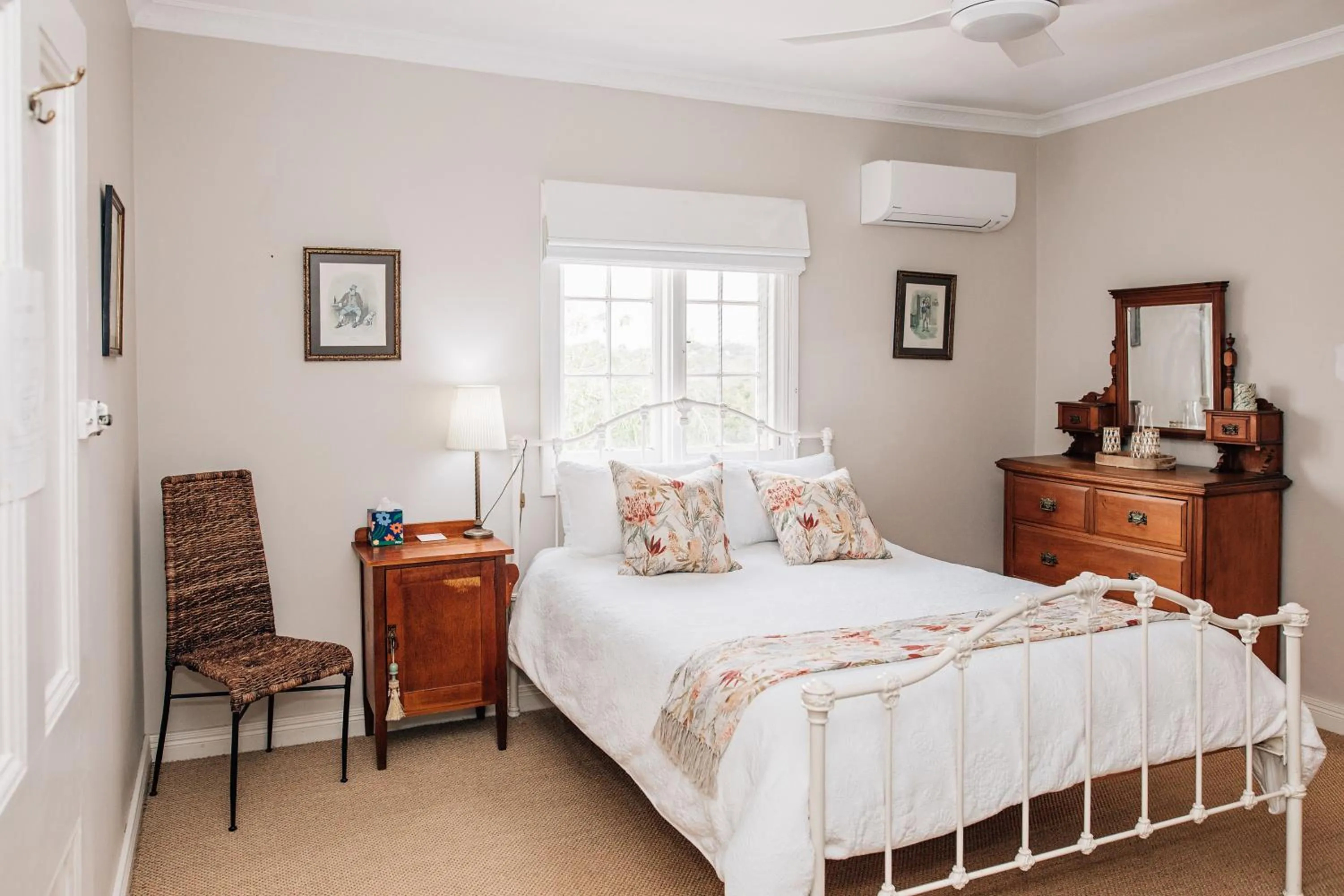 Deluxe Queen Room in Hope Farm Guesthouse
