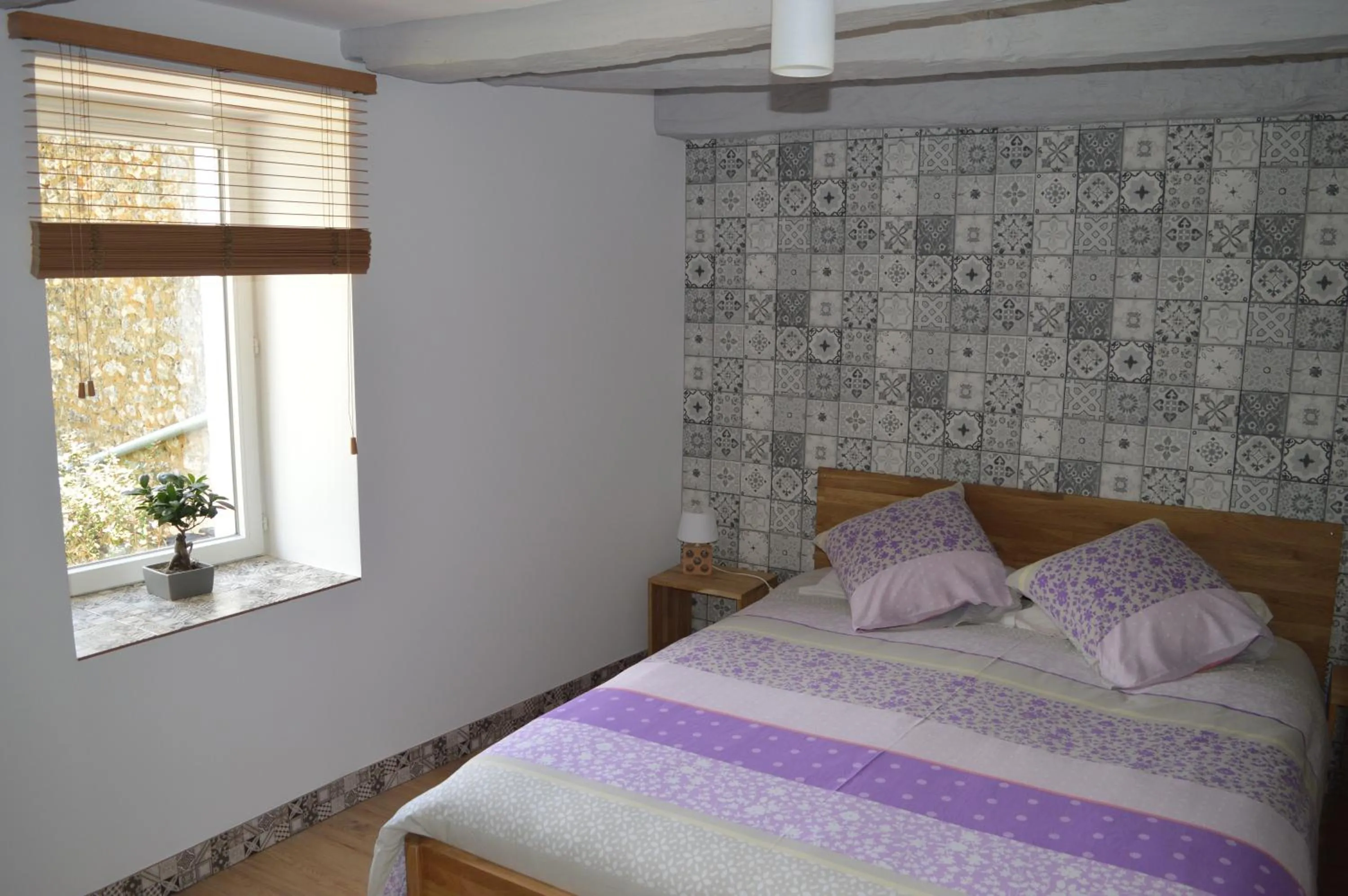 Bedroom, Bed in Aux Volets Bleus Chez Mark & Sylvie