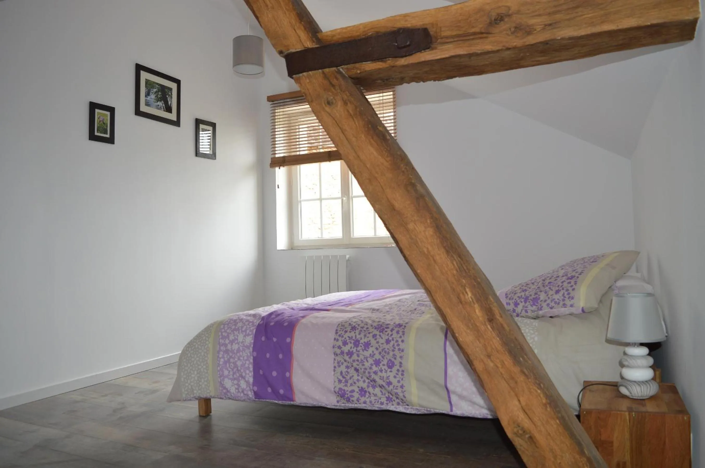 Bedroom, Bed in Aux Volets Bleus Chez Mark & Sylvie