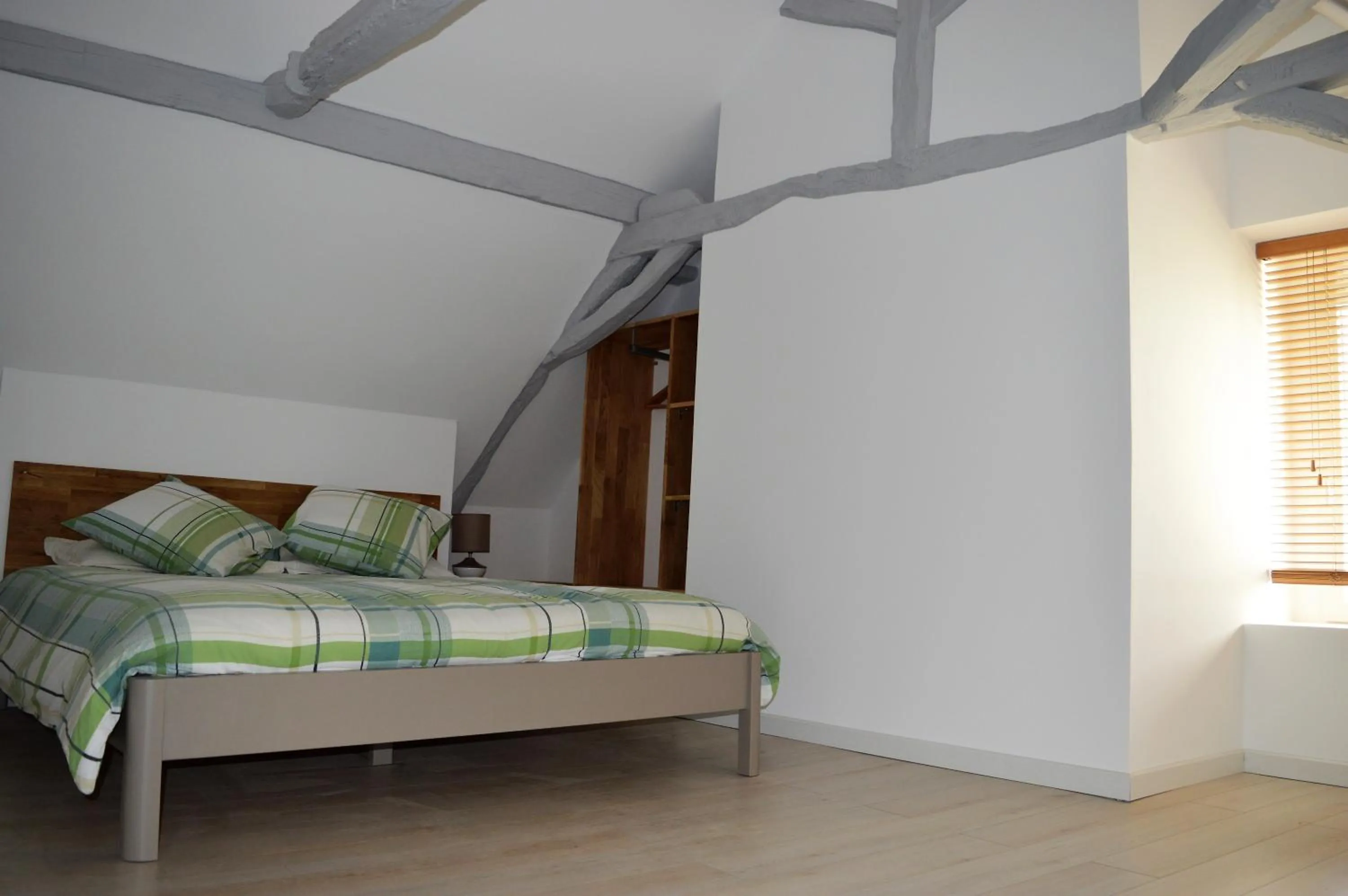 Bedroom, Bed in Aux Volets Bleus Chez Mark & Sylvie