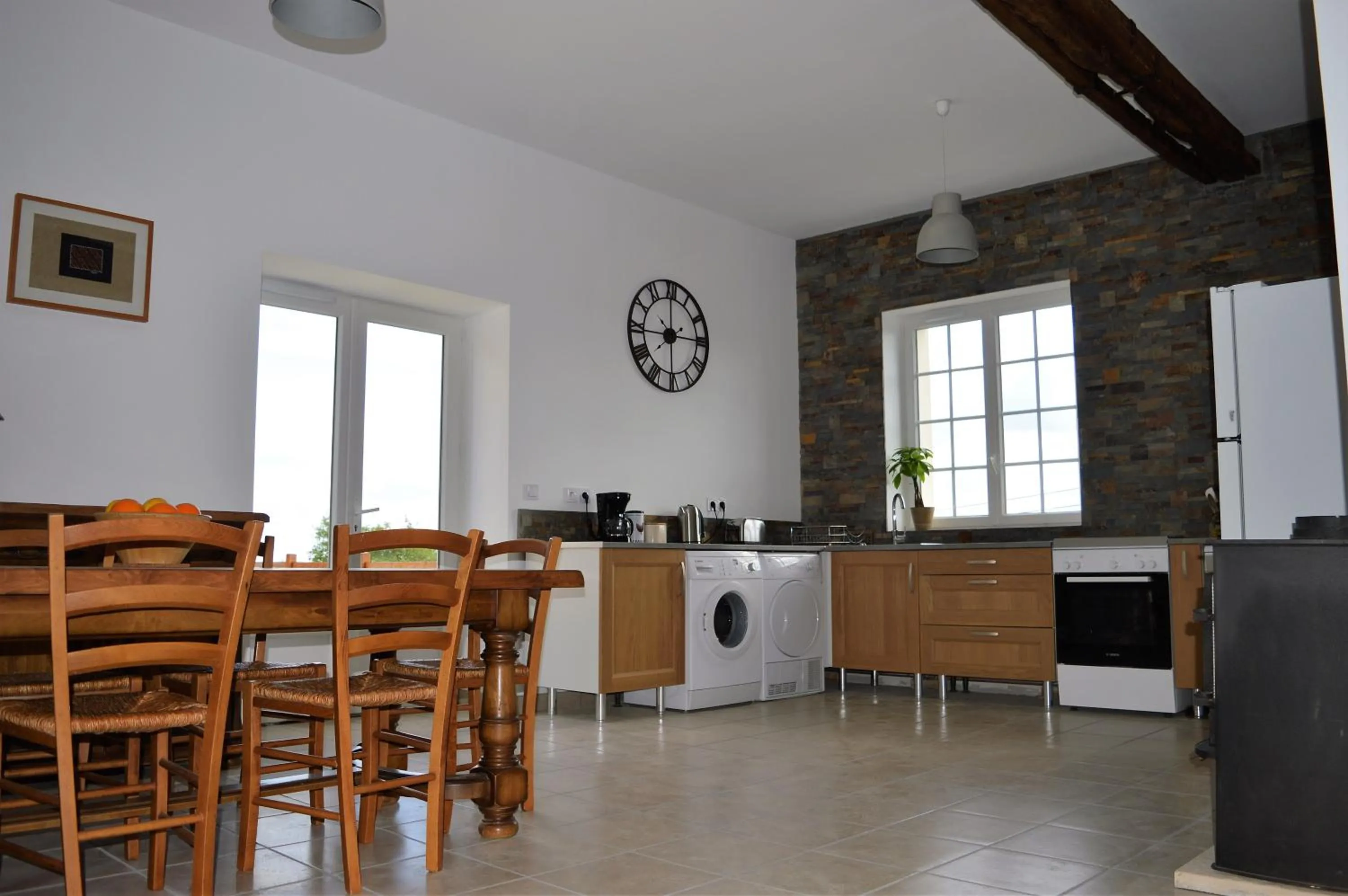 Coffee/tea facilities in Aux Volets Bleus Chez Mark & Sylvie