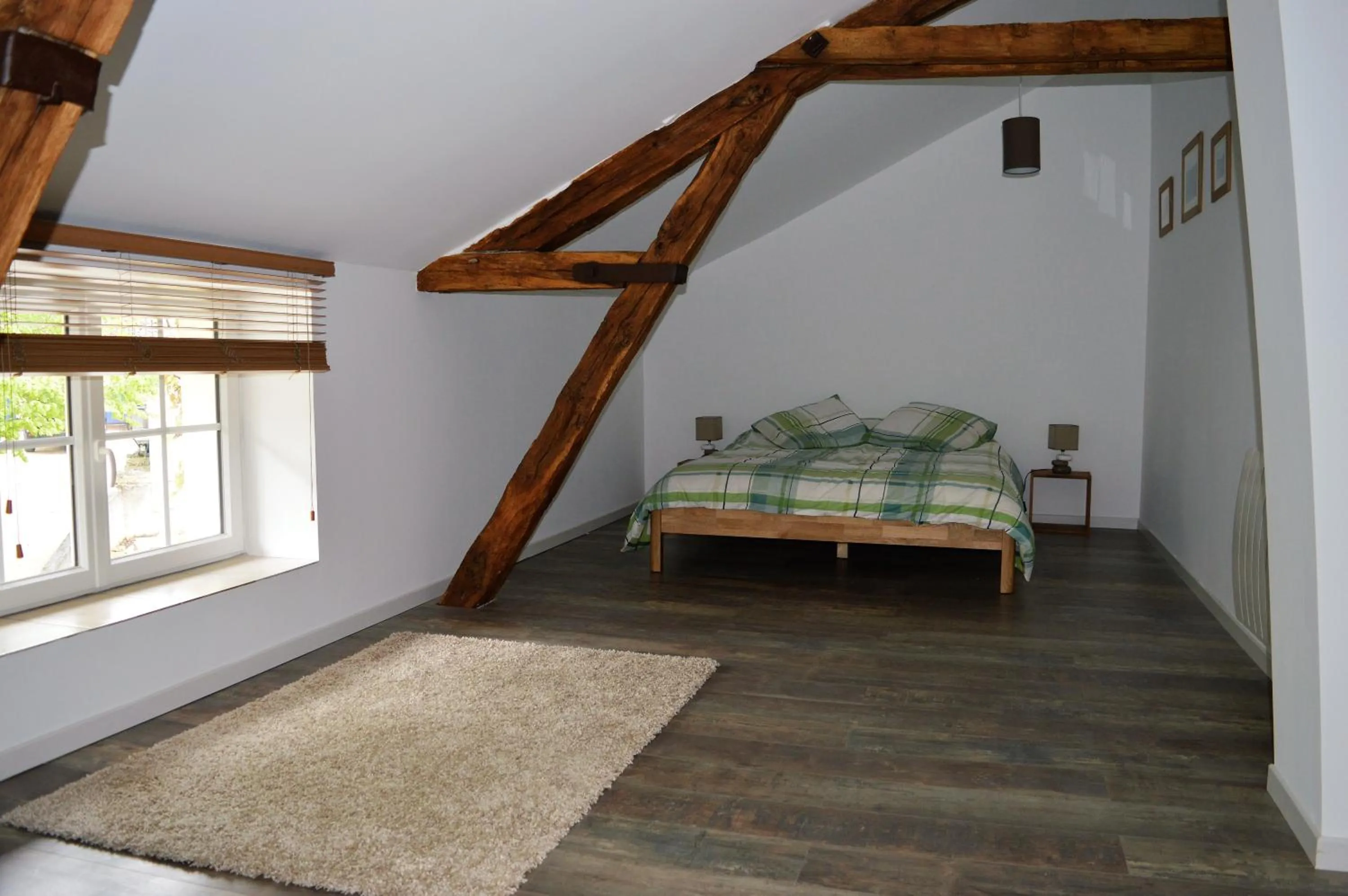 Bedroom, Bed in Aux Volets Bleus Chez Mark & Sylvie