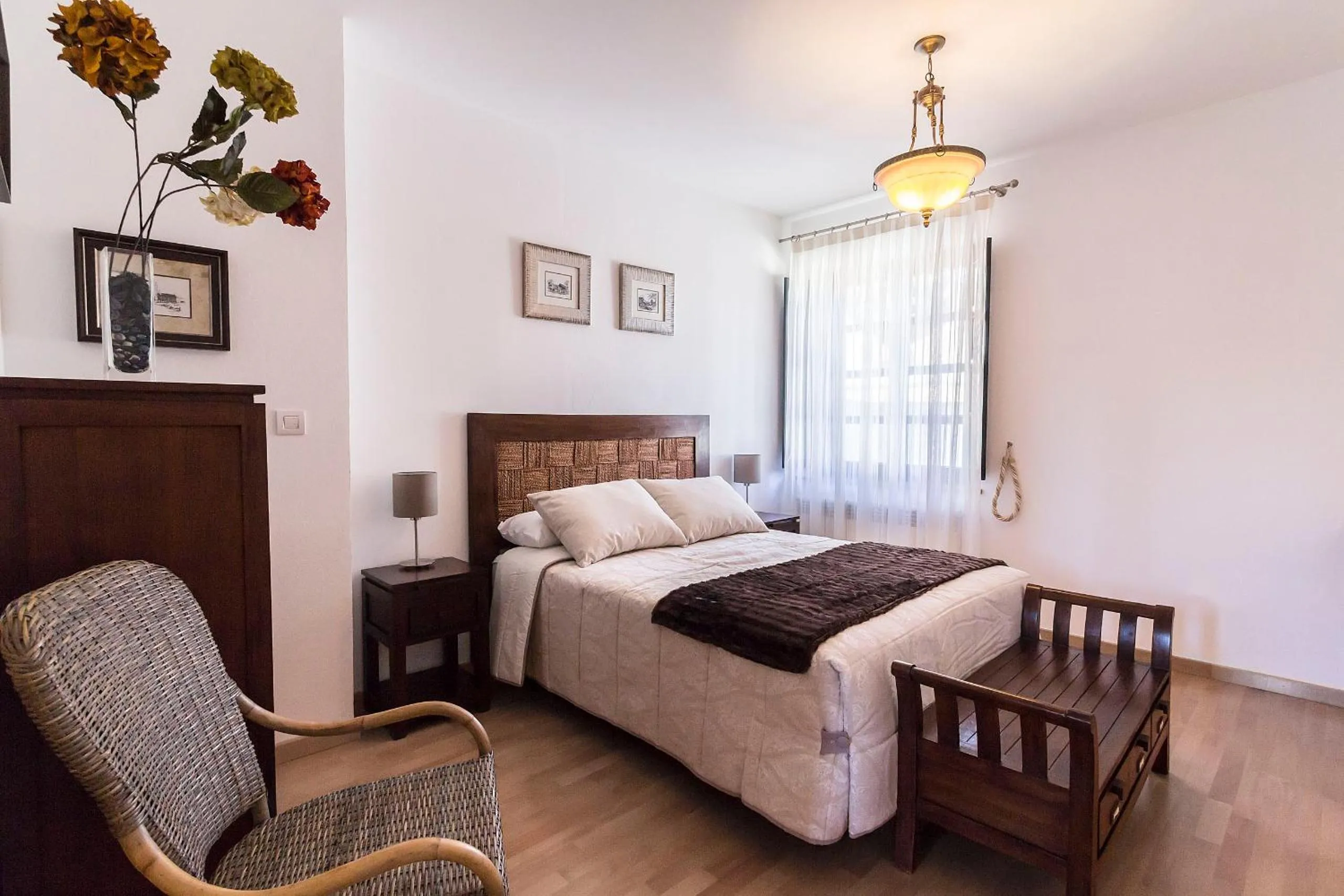 Photo of the whole room in Hotel Pazo de Berbetoros