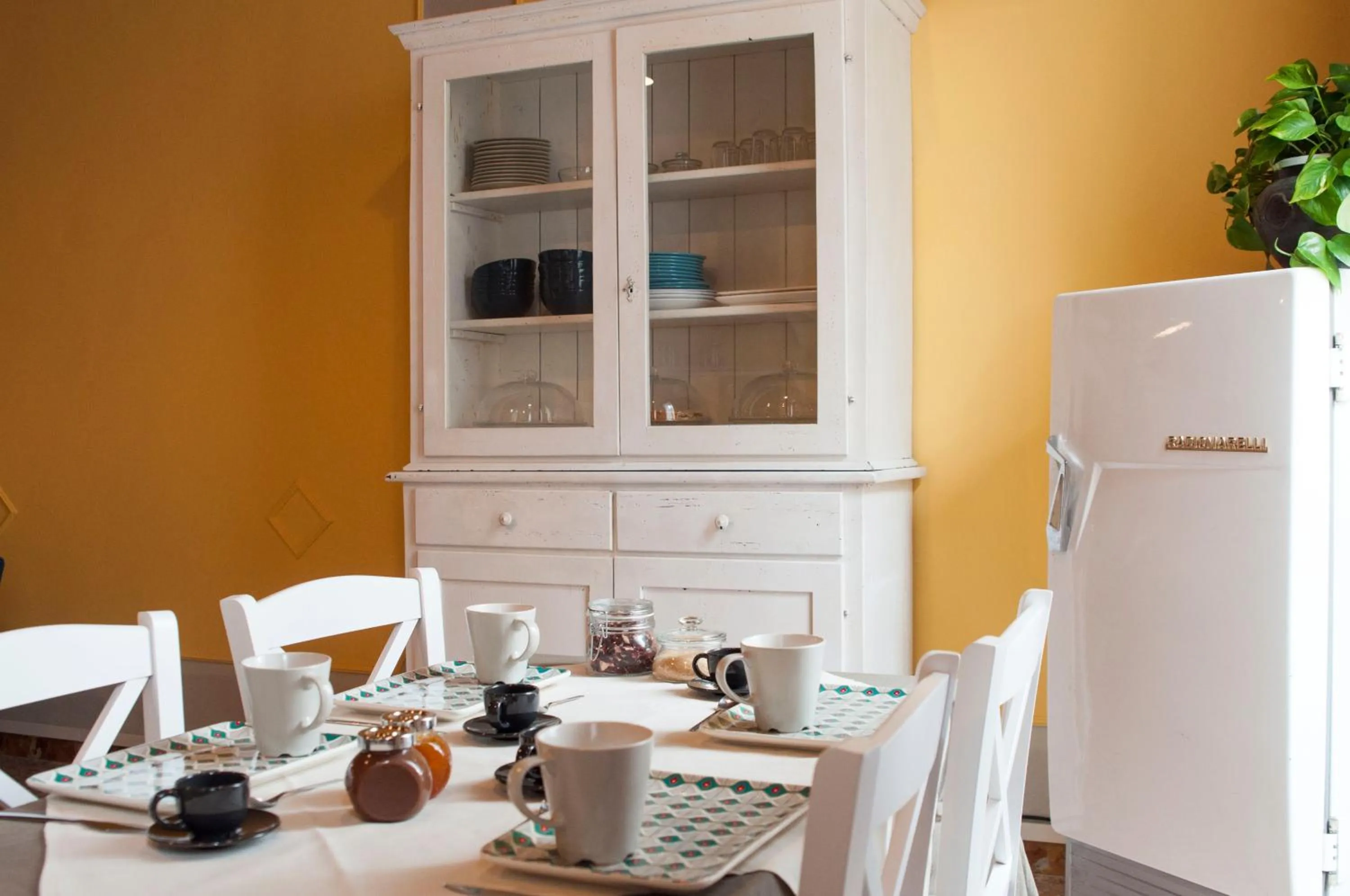 Buffet breakfast in Retrò B&B