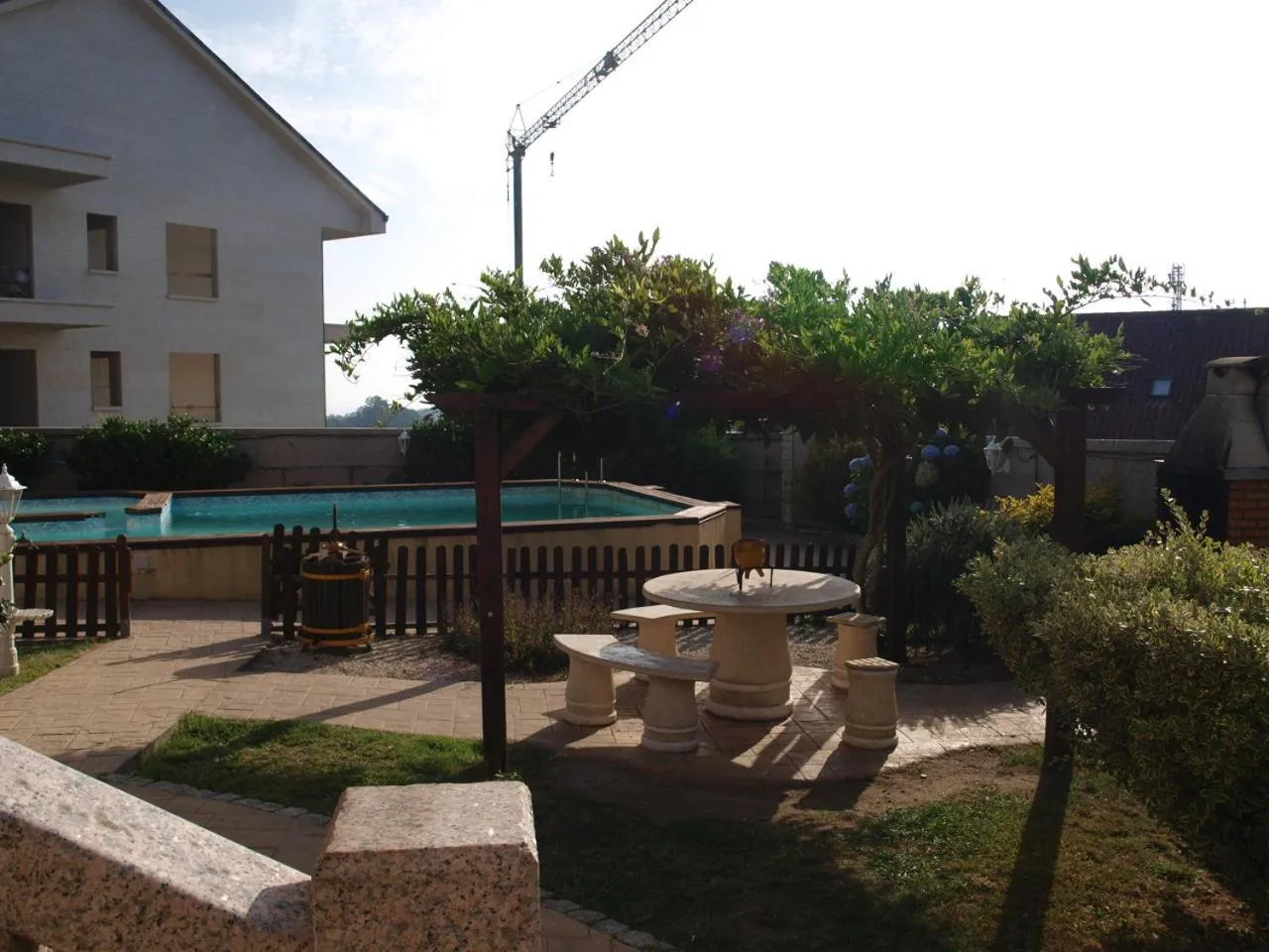 BBQ facilities in Chan da Vella