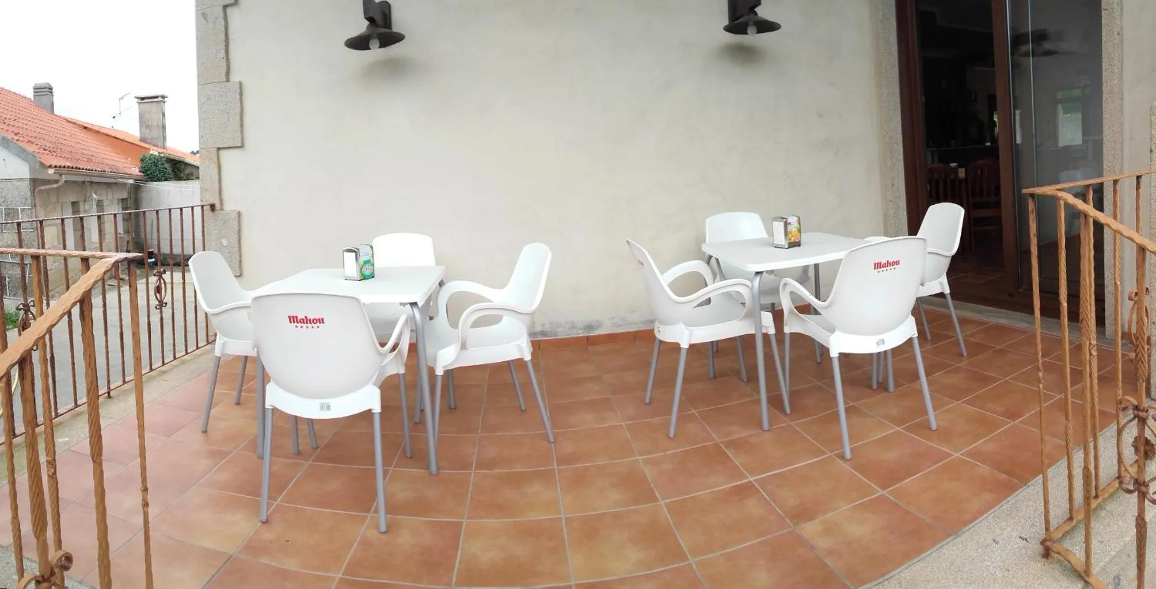 Restaurant/places to eat in Chan da Vella