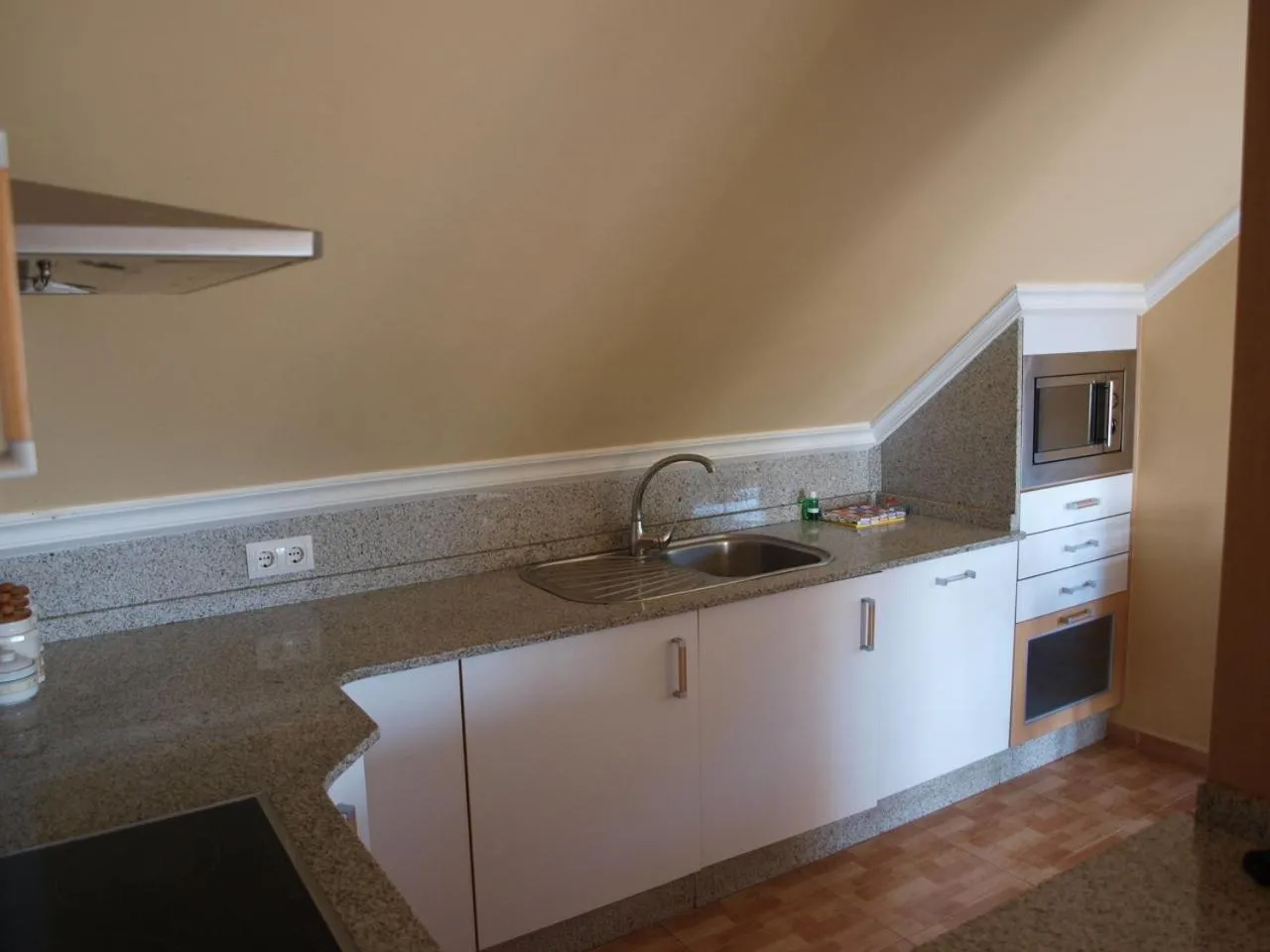 Kitchen or kitchenette in Chan da Vella