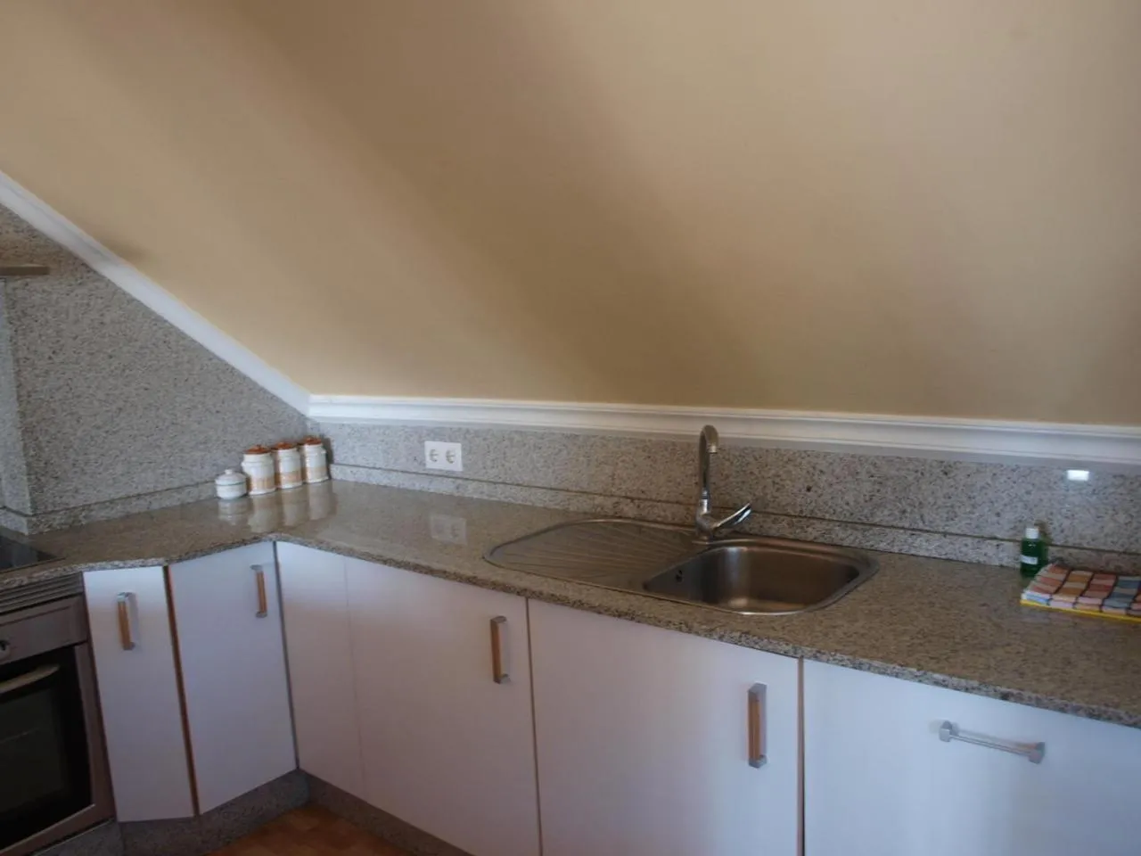 Kitchen or kitchenette in Chan da Vella