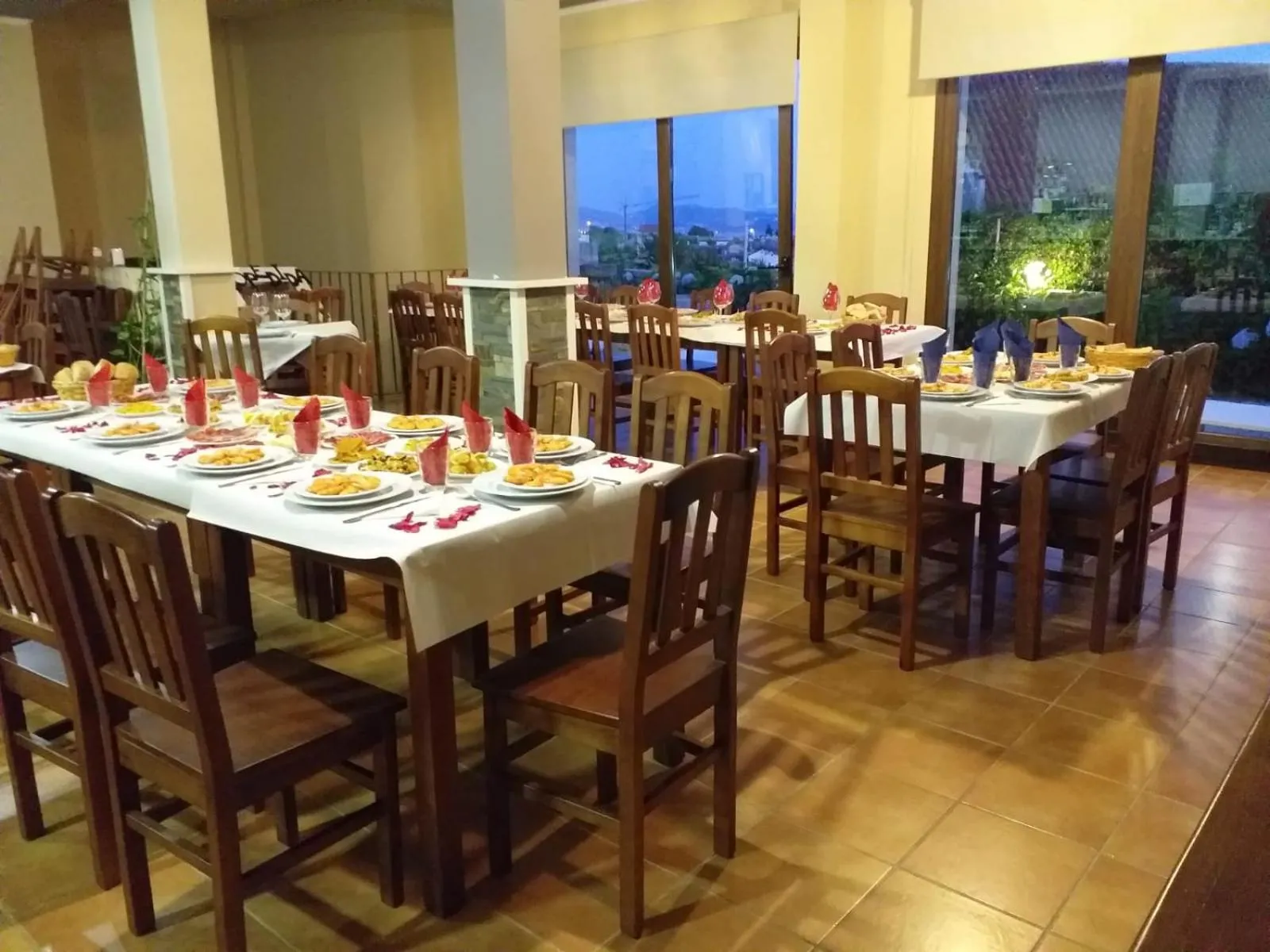 Restaurant/places to eat in Chan da Vella