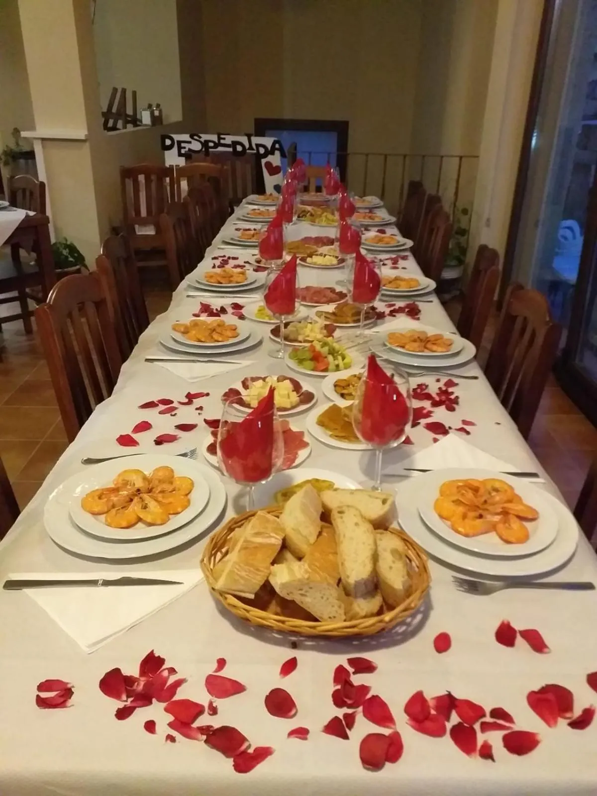 Restaurant/places to eat in Chan da Vella