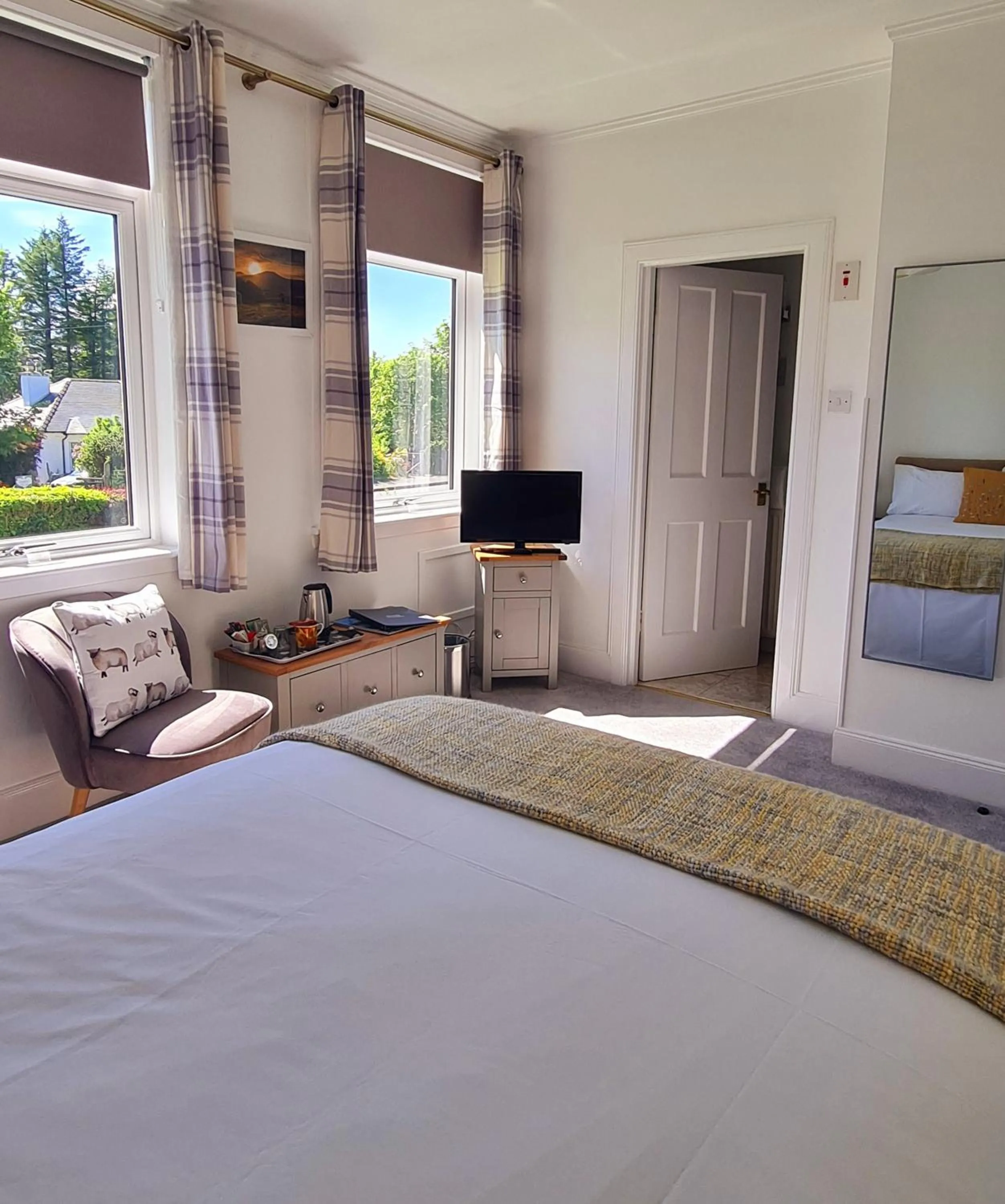 Bed in Atholl House Skye