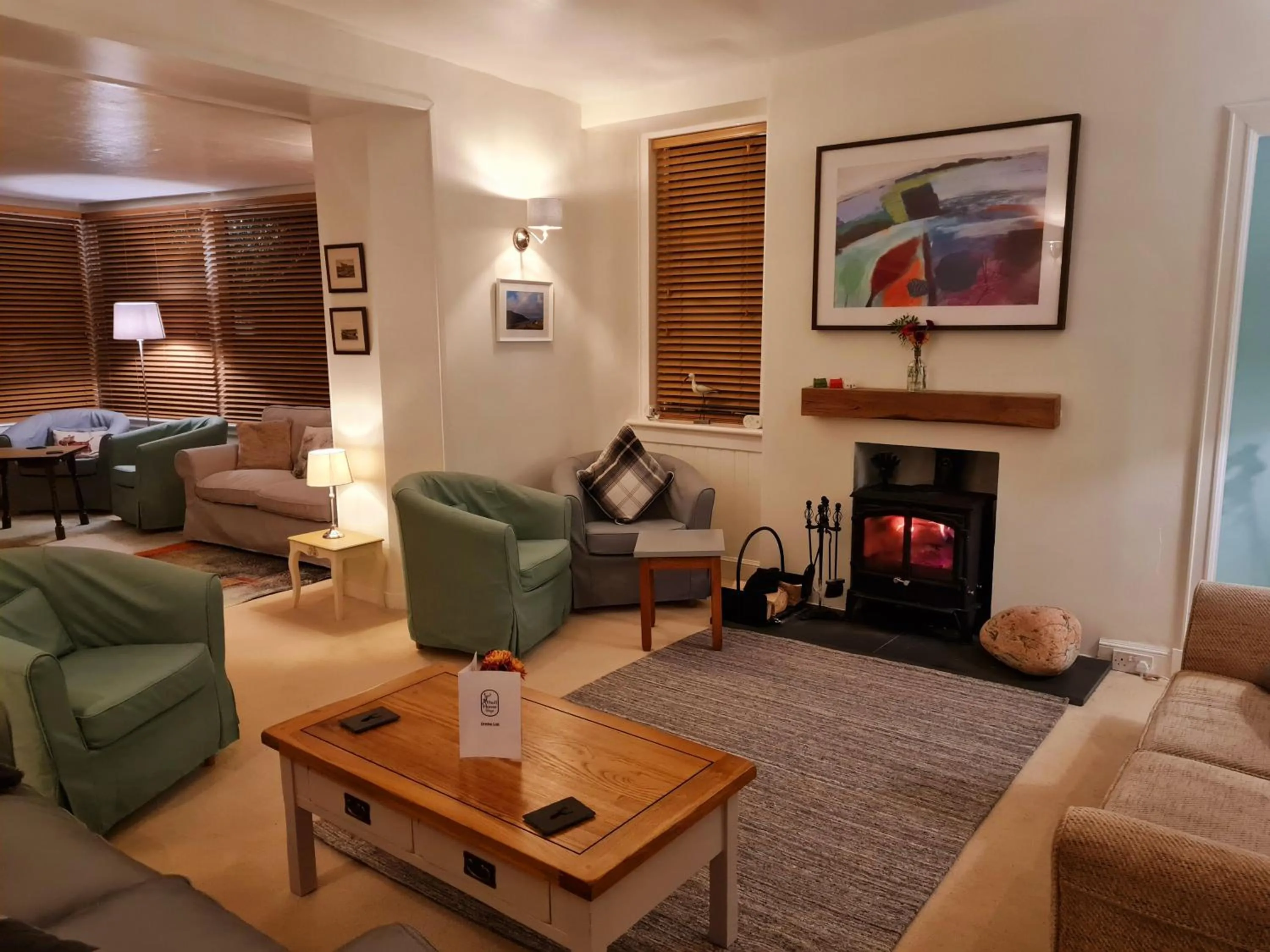 Lounge or bar in Atholl House Skye
