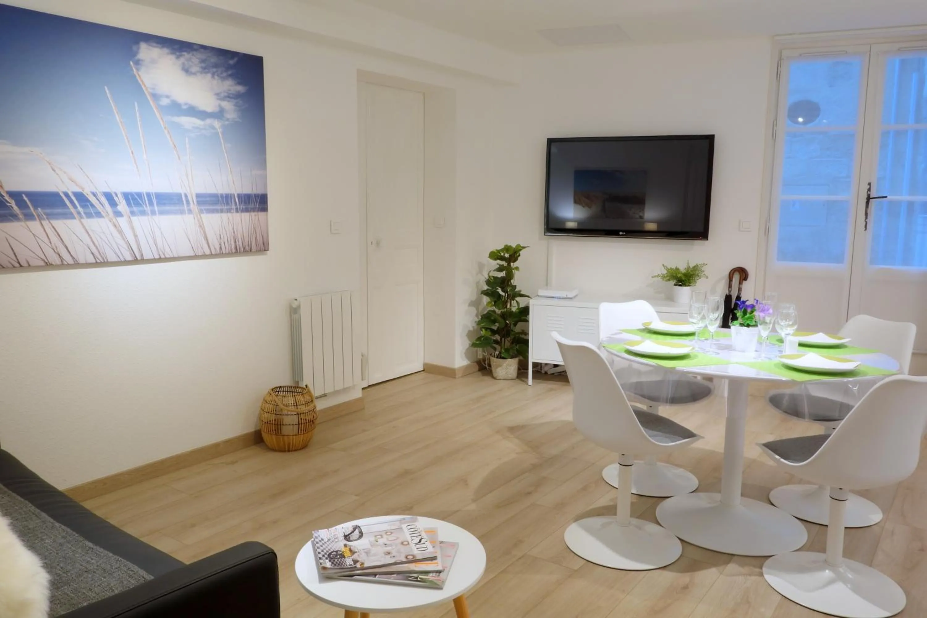 TV and multimedia in Arles Getaway - La Suite Arlésienne