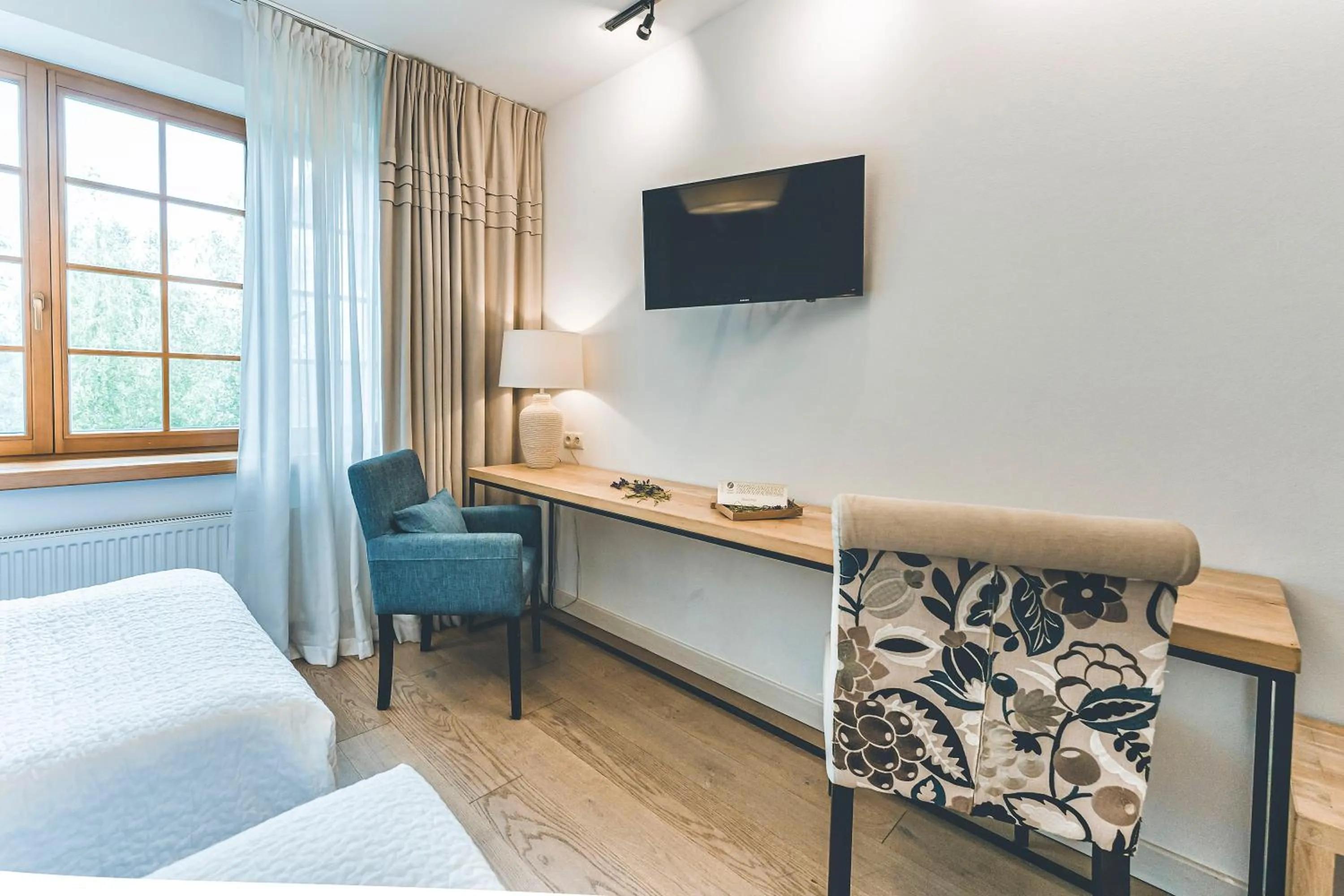 Spring, Bed in Łubinowe Wzgórze Dom II