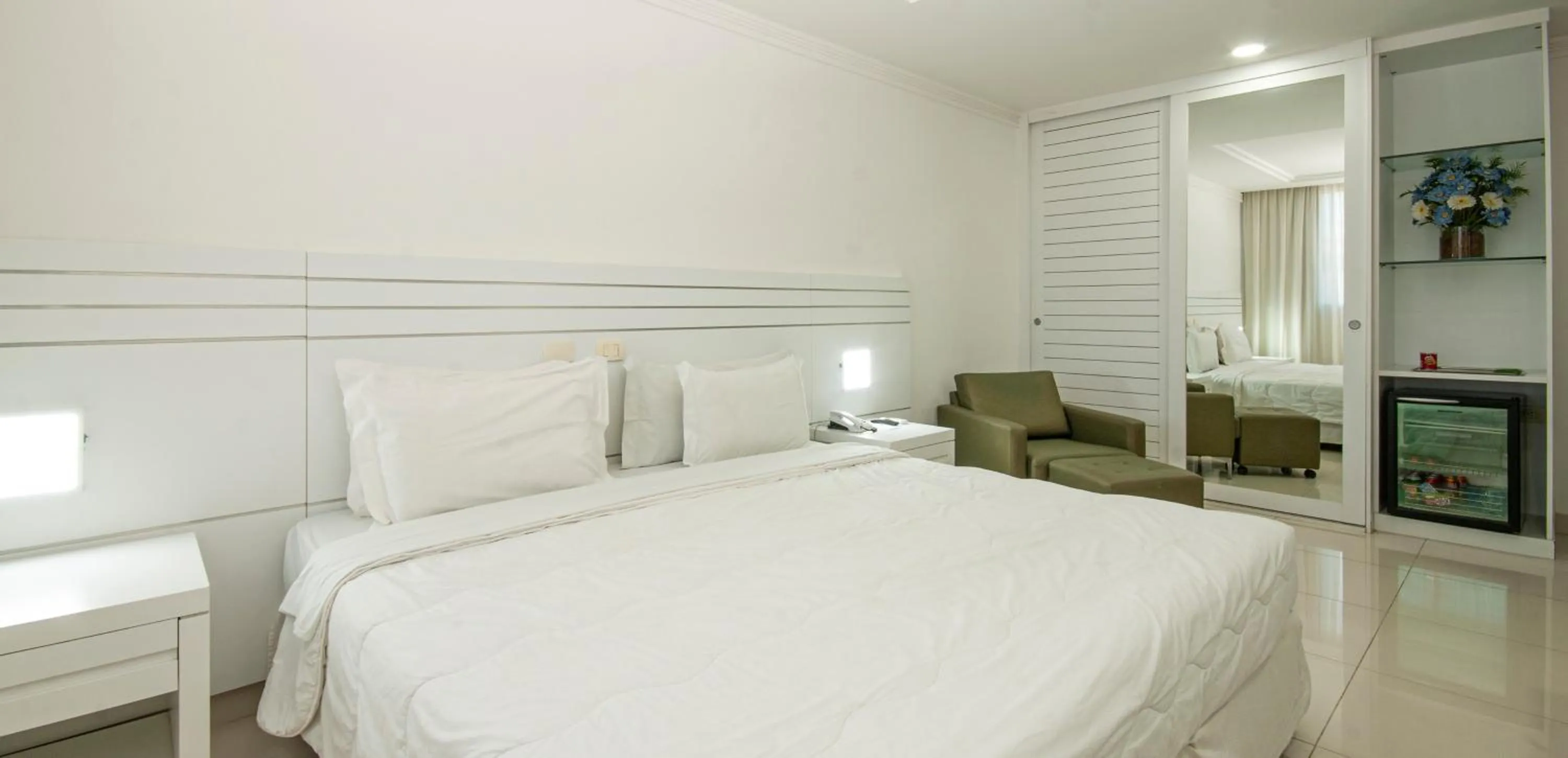 Bed in Hotel Bandeirantes