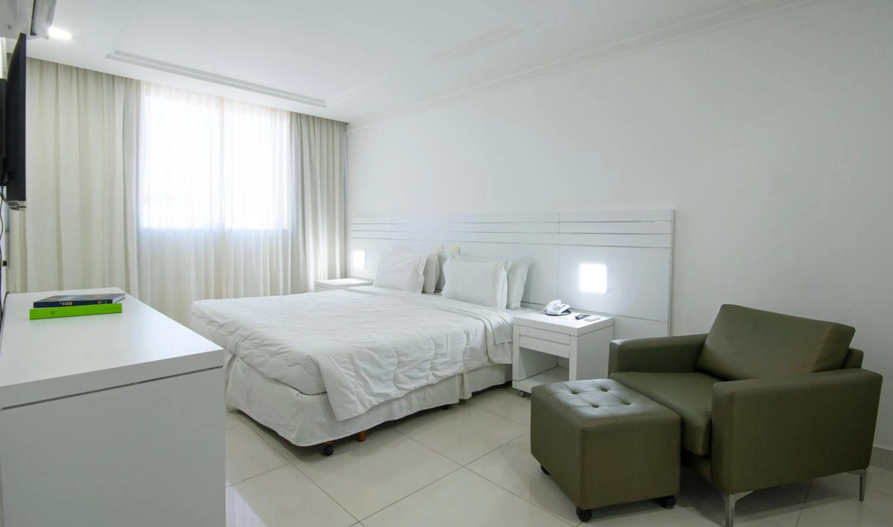 Bed in Hotel Bandeirantes