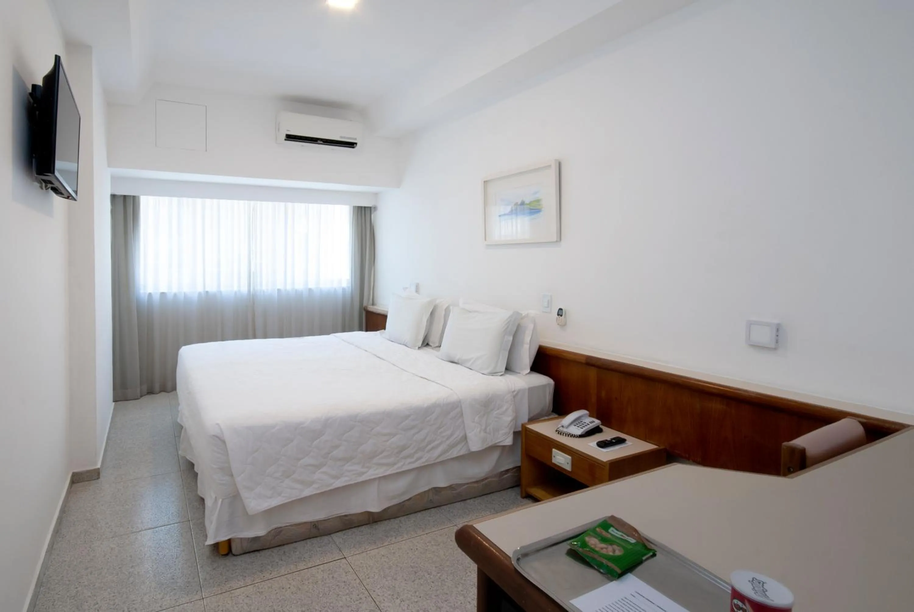 Bed in Hotel Bandeirantes