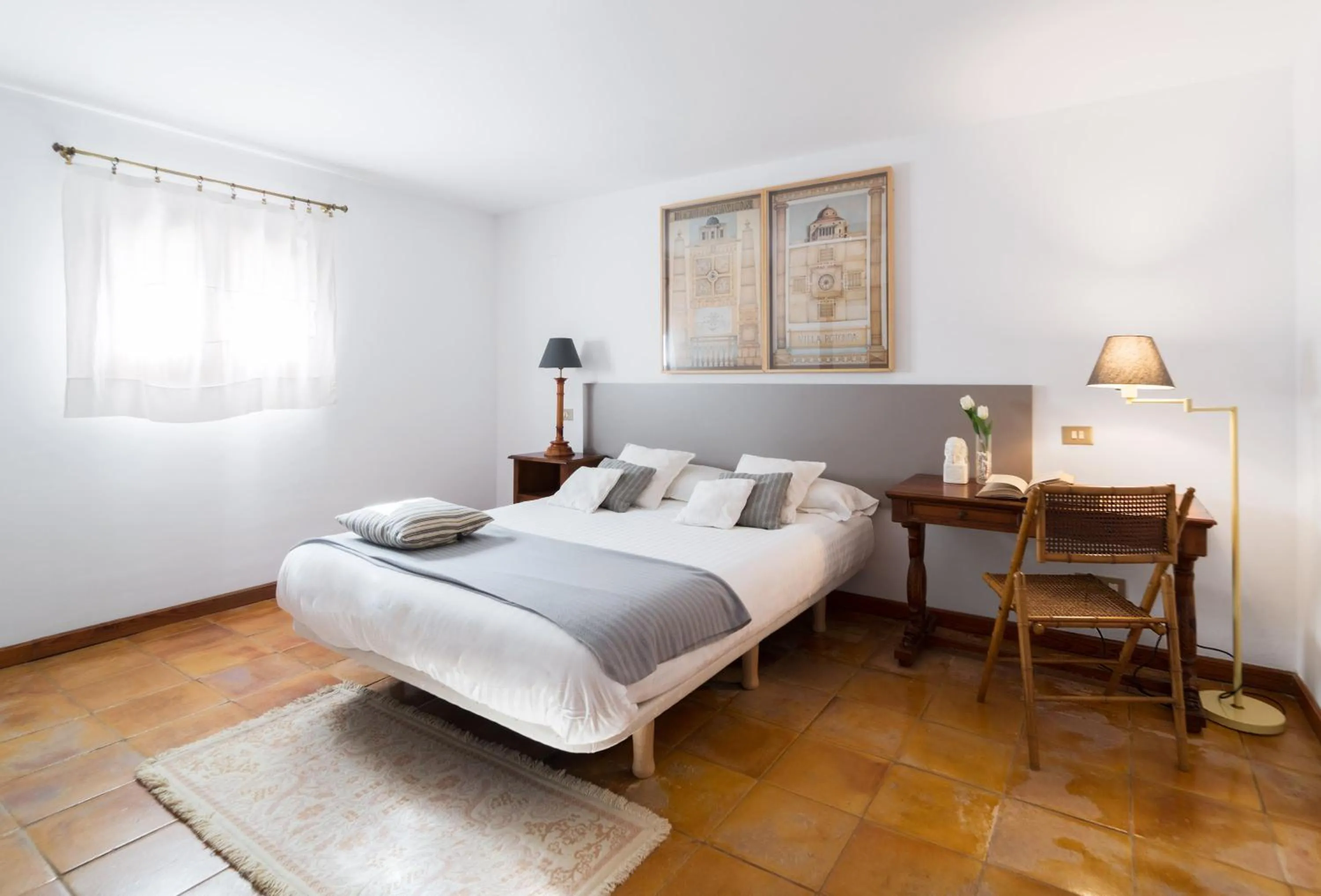 Bed in Villa El Porto