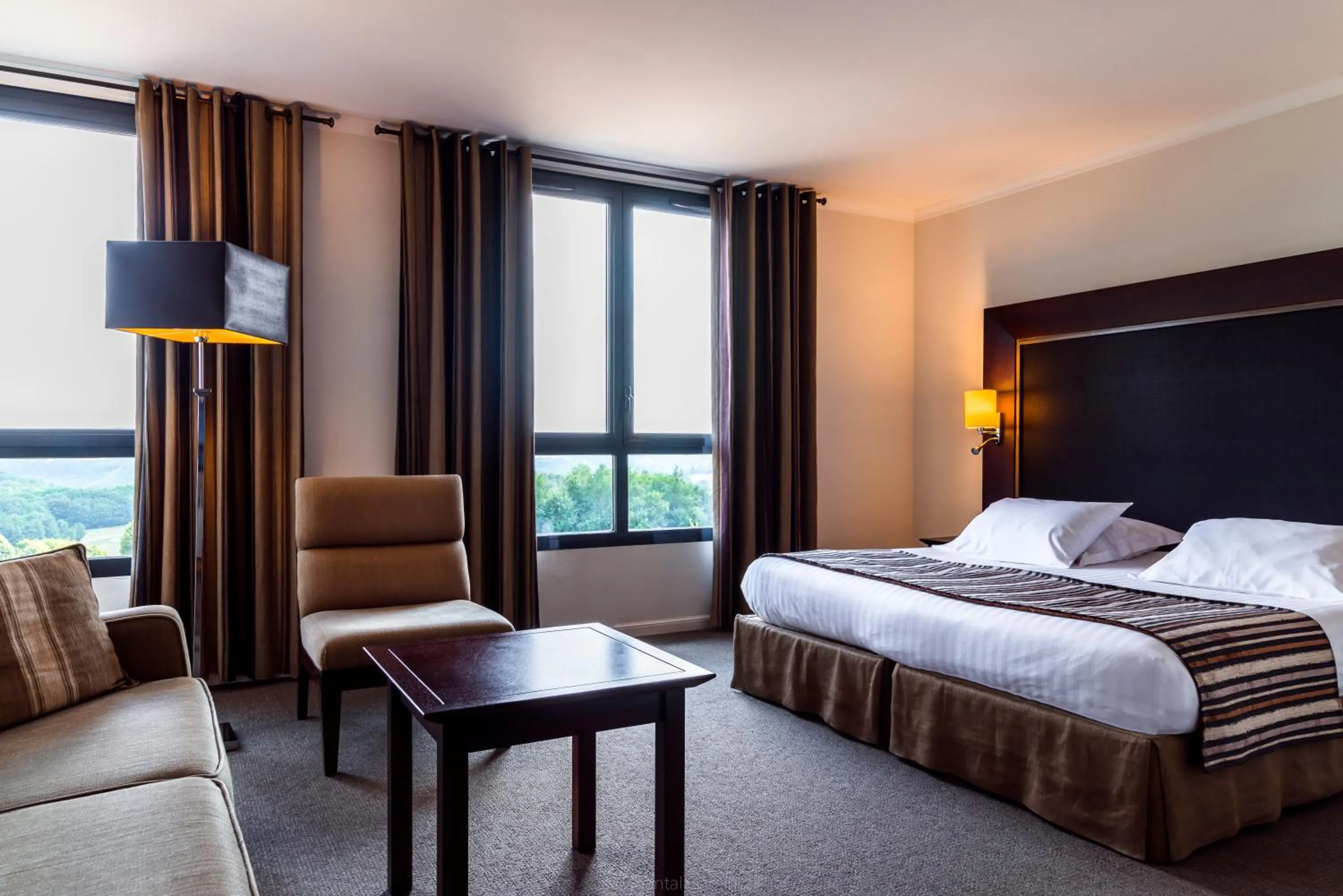 Bedroom, Bed in Hôtel du Golf