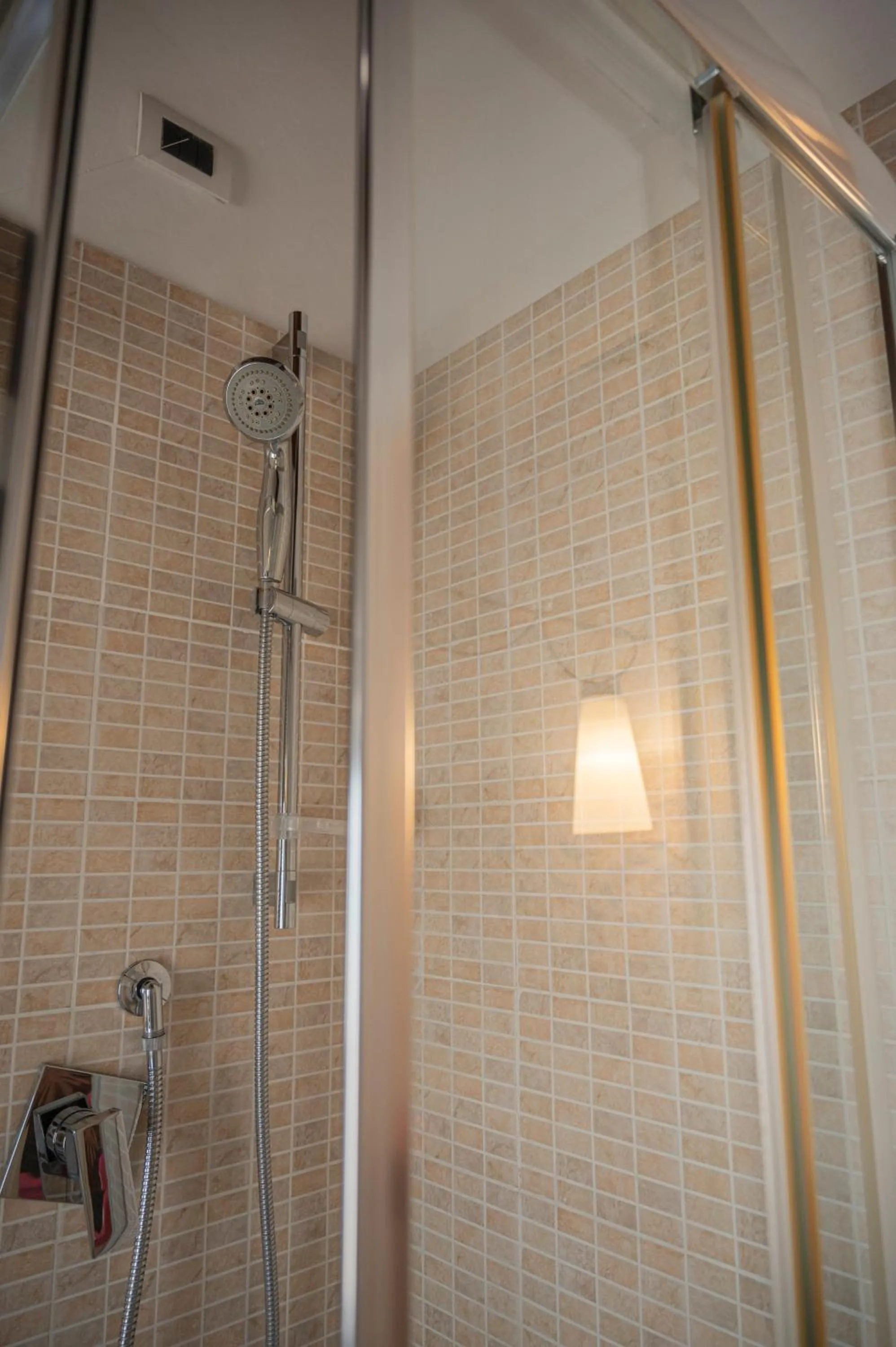 Shower in Locanda Persei