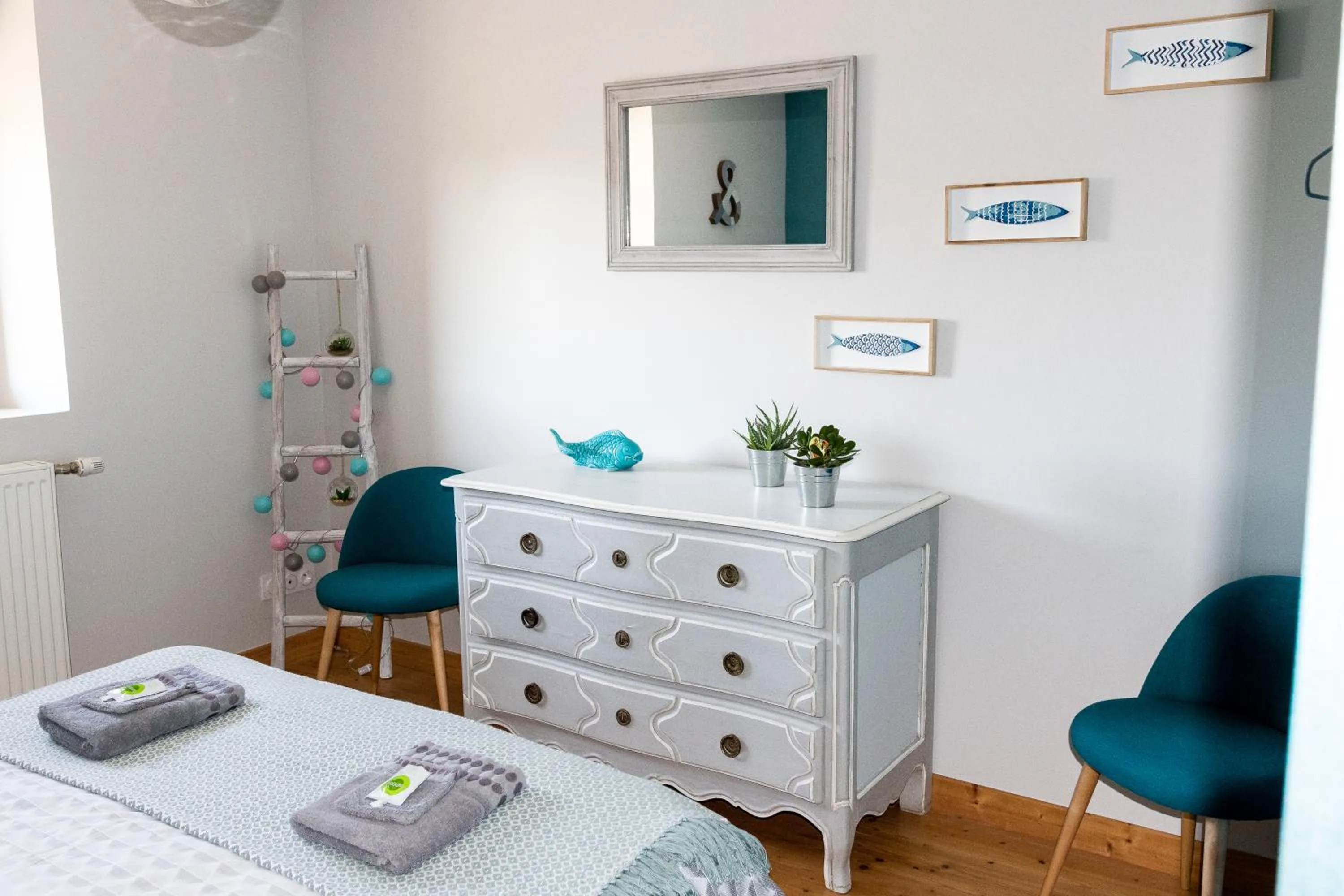 Photo of the whole room, Bed in Mon Pré Vert