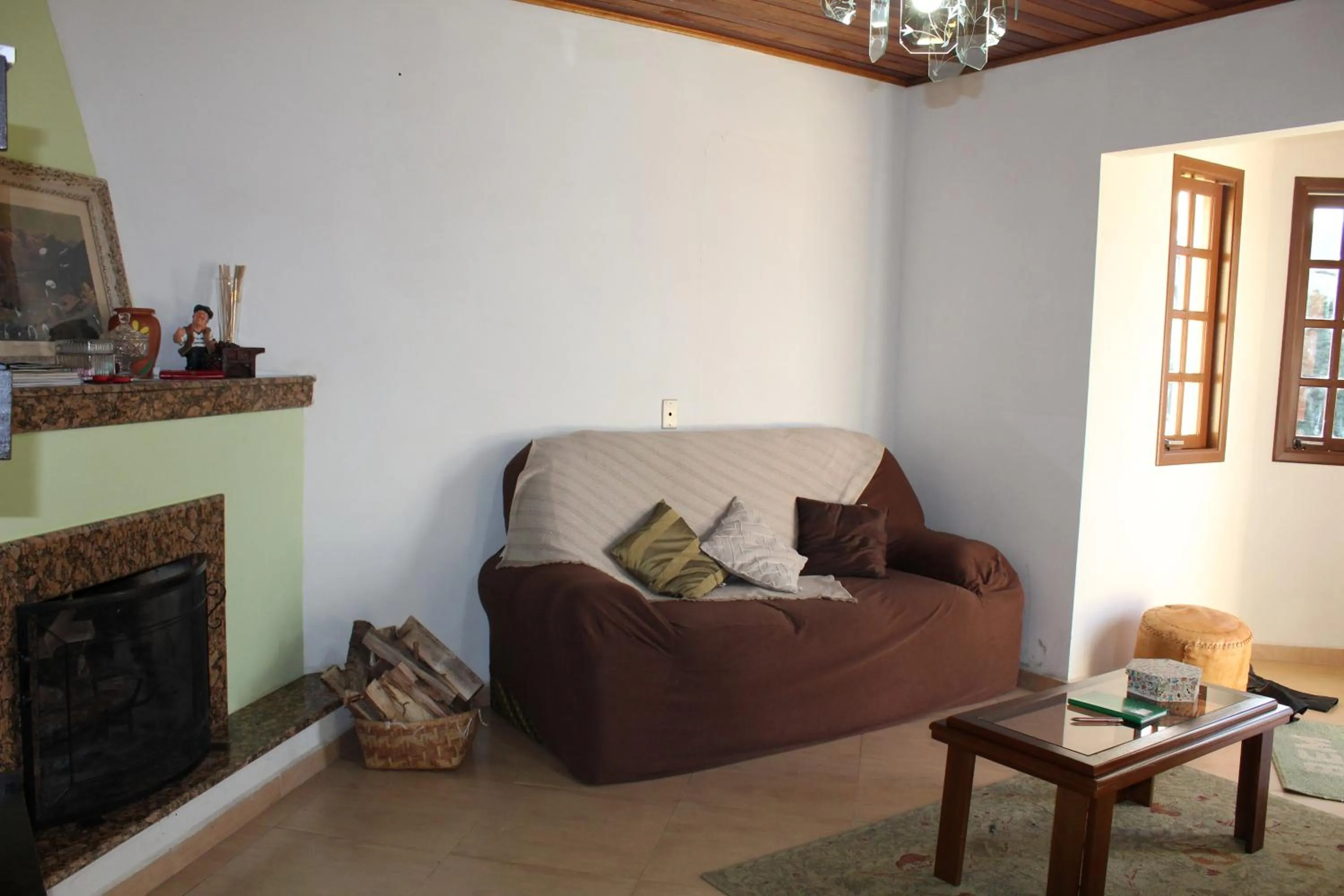 Living room in Casa de Lazer em Campos do Jordao