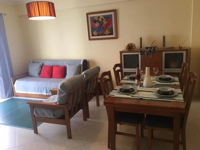 Communal lounge/ TV room, Bed in Coral