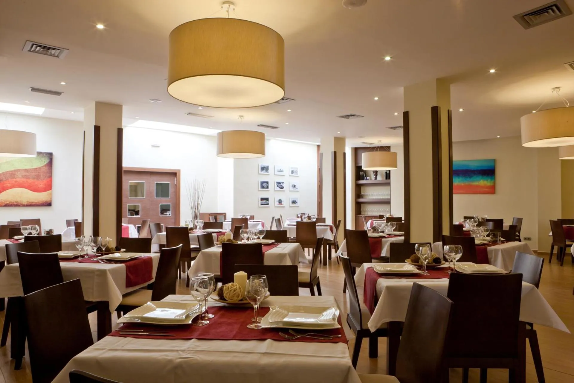 Restaurant/places to eat in Hotel Quino