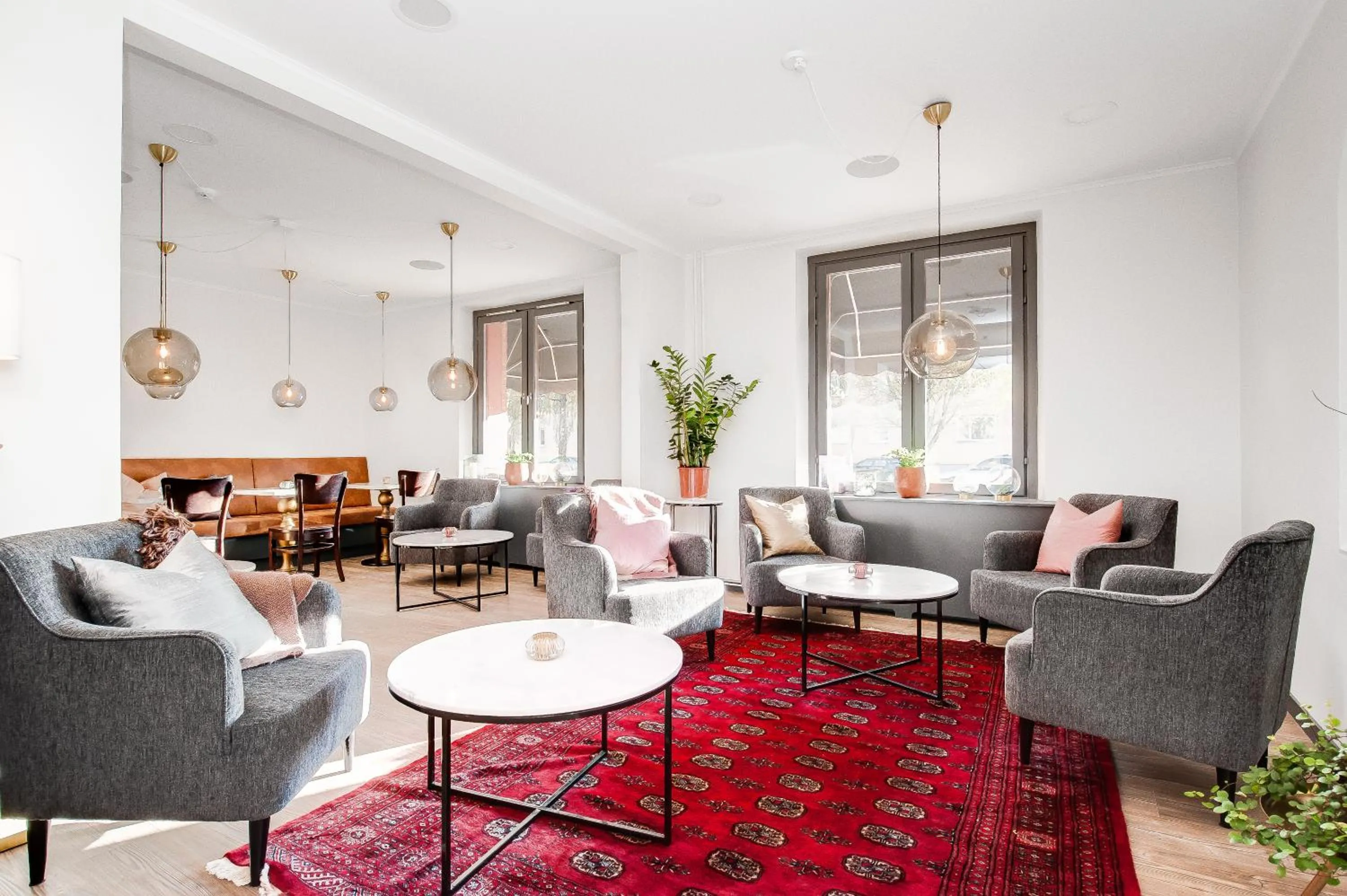 Communal lounge/ TV room in Home Hotel Kung Oscar