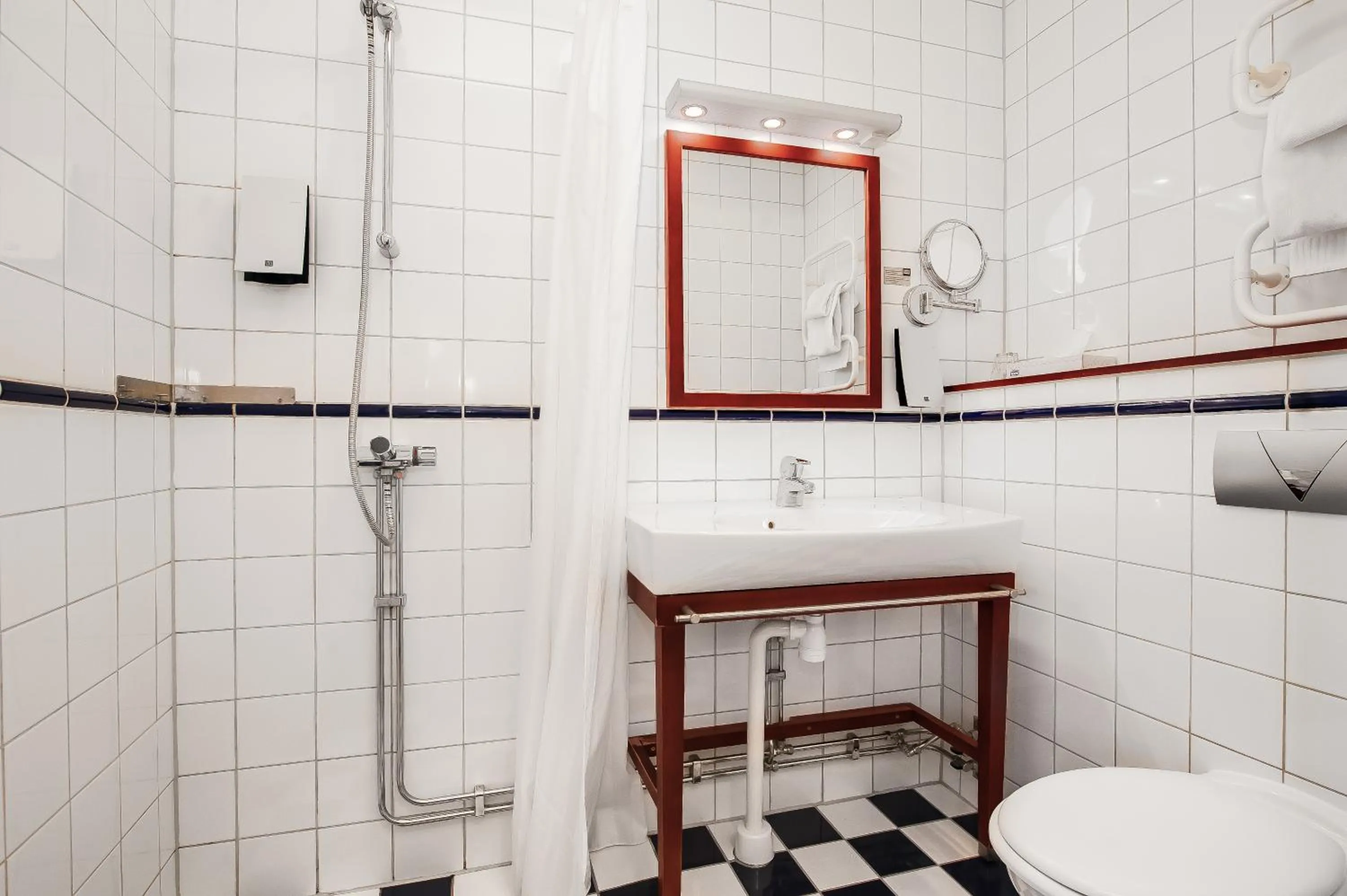 Bathroom in Home Hotel Kung Oscar