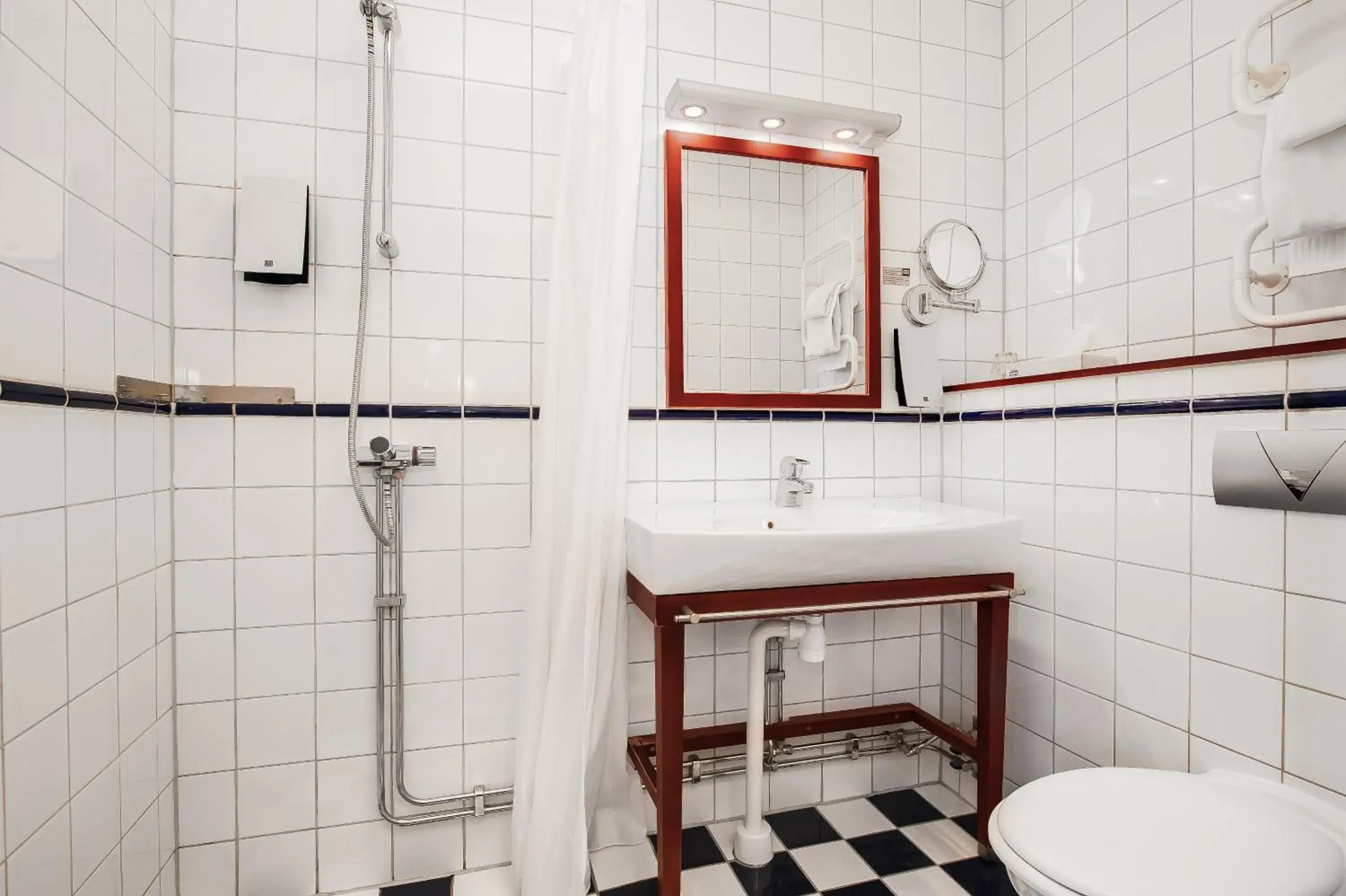 Bathroom in Home Hotel Kung Oscar Bathroom in Home Hotel Kung Oscar