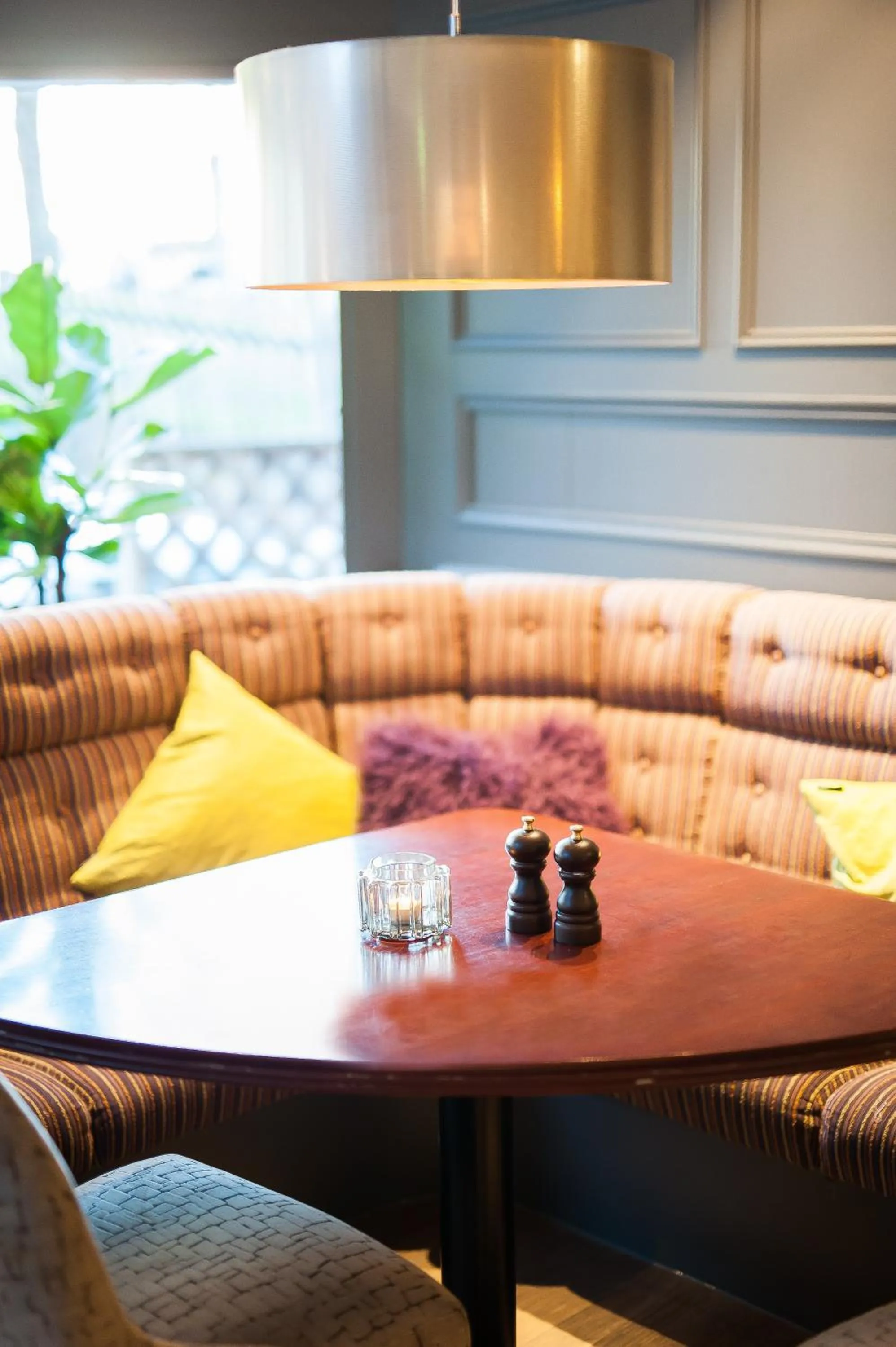 Restaurant/places to eat in Home Hotel Kung Oscar