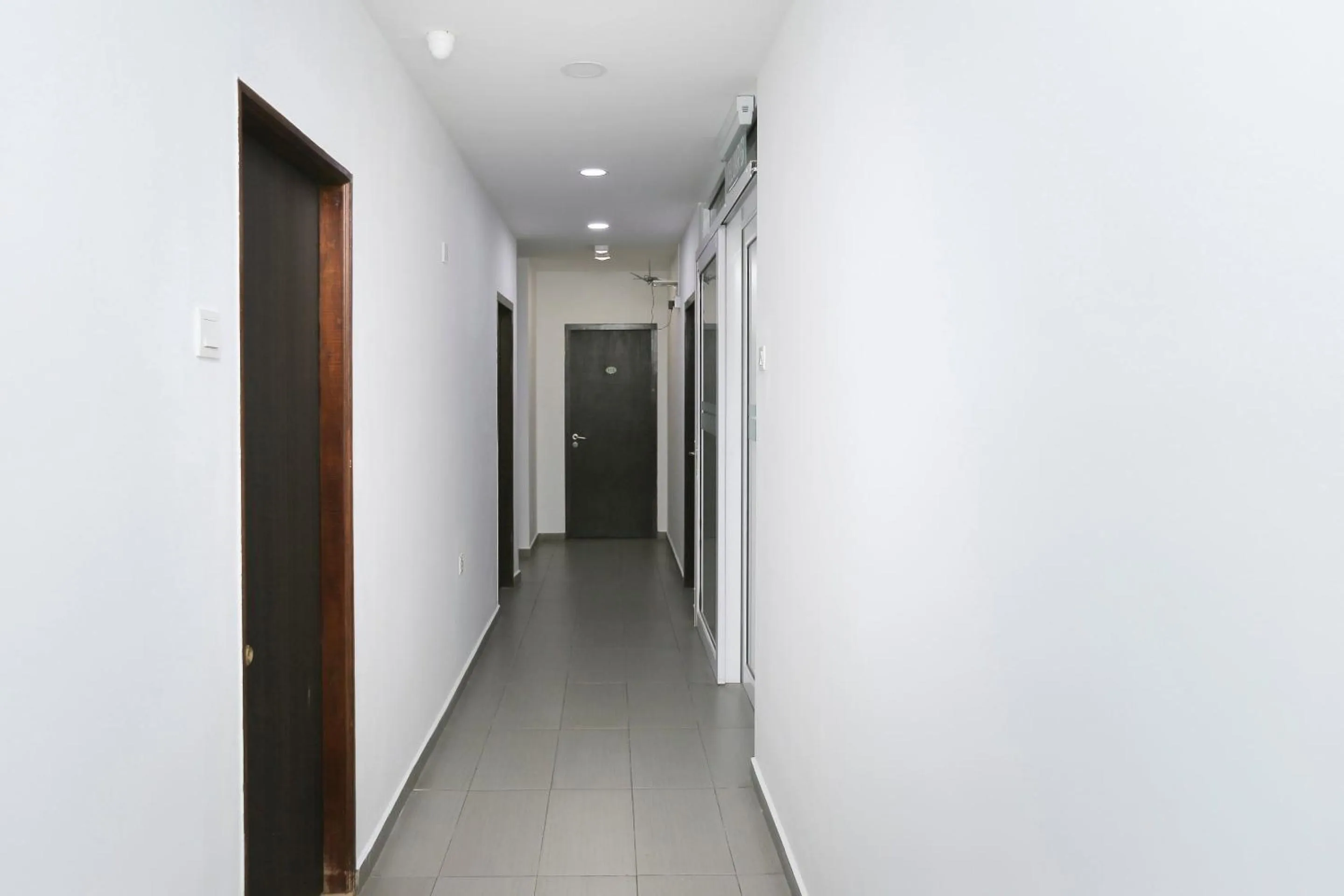 Lobby or reception in OYO 89915 East Mount Hotel