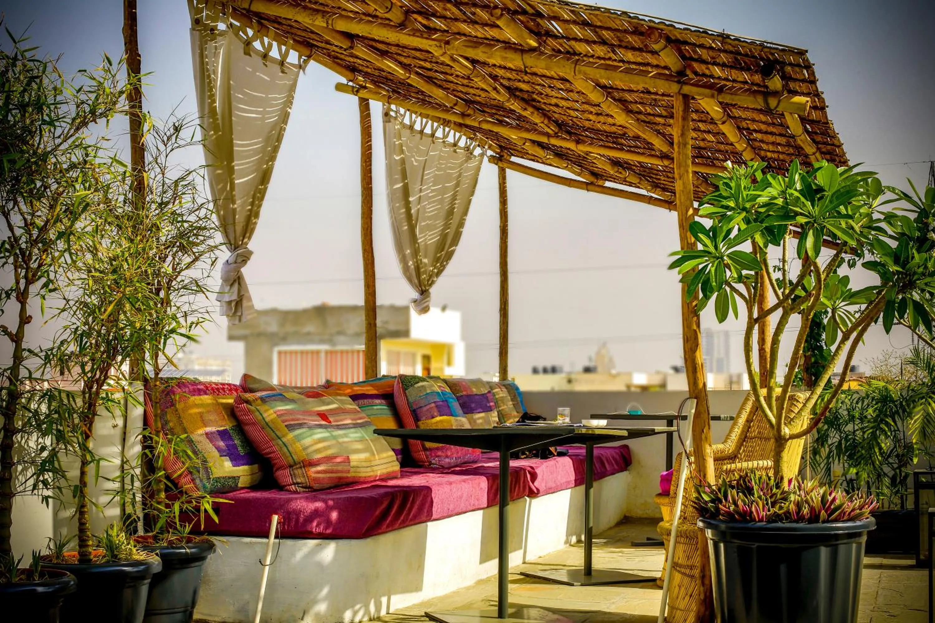 Restaurant/places to eat in Villa 243