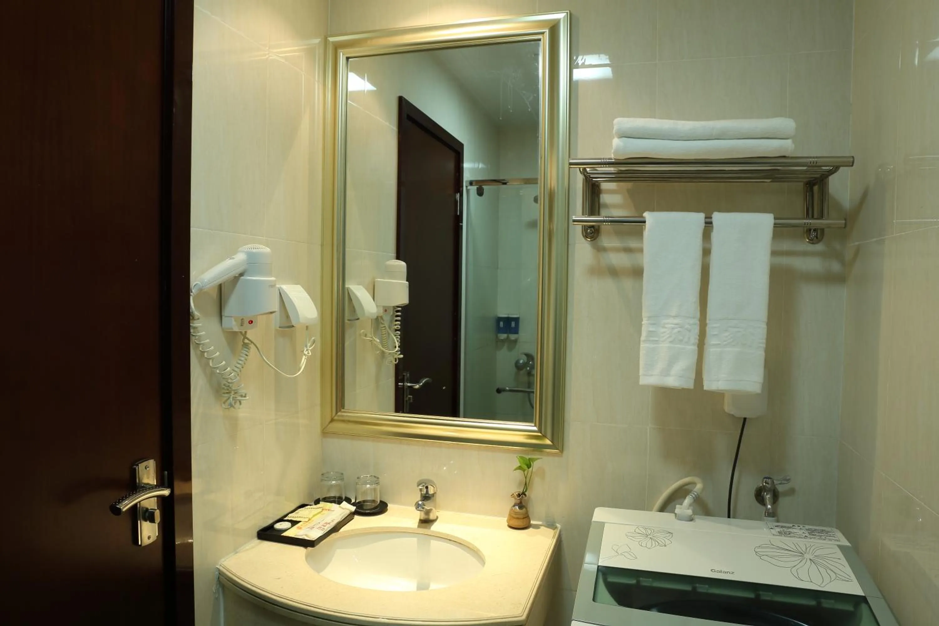 Xizhengjia Apartment Hotel (Guangzhou Financial City Keyun Road subway station store)
