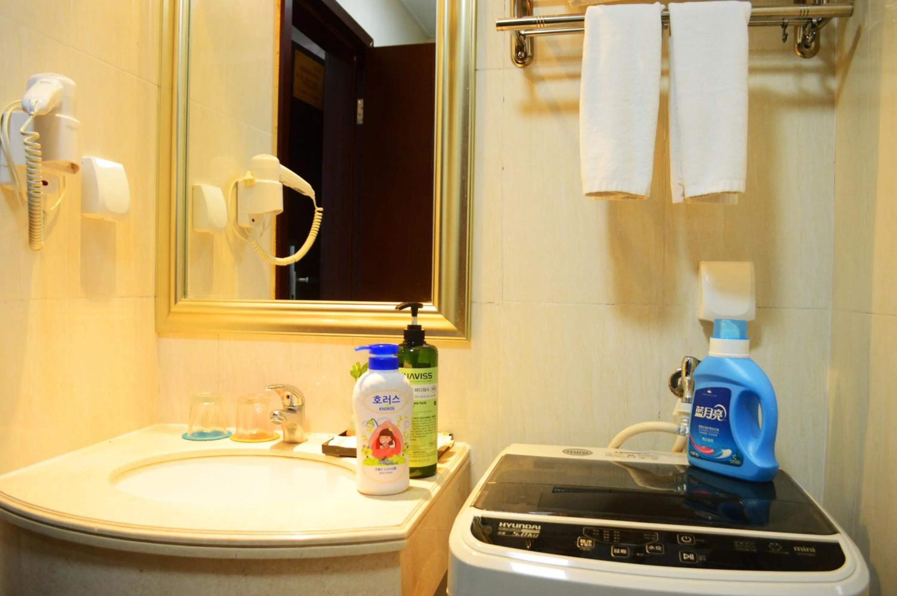 Xizhengjia Apartment Hotel (Guangzhou Financial City Keyun Road subway station store)