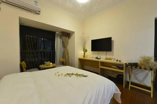 Xizhengjia Apartment Hotel (Guangzhou Financial City Keyun Road subway station store)