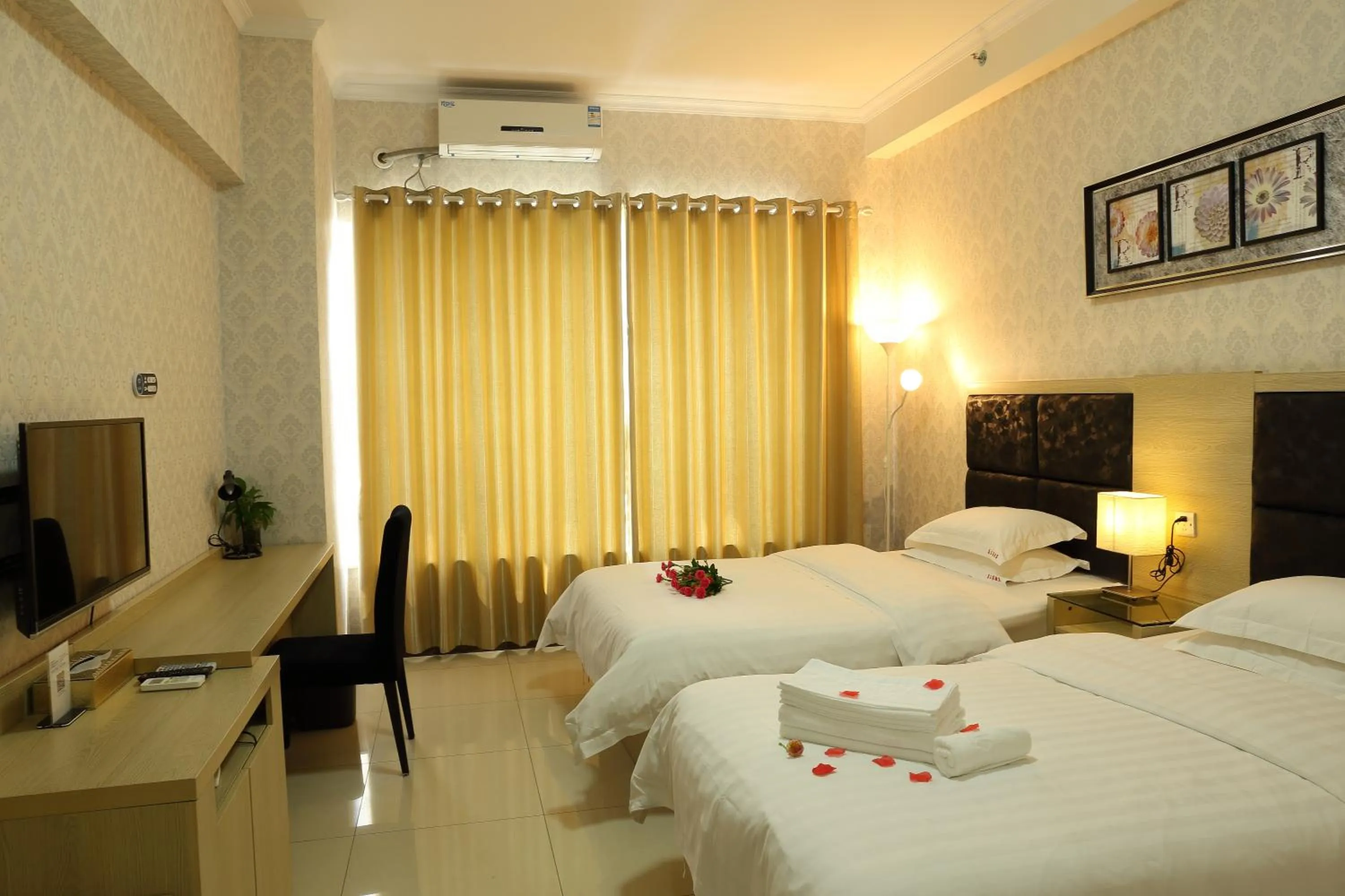 Xizhengjia Apartment Hotel (Guangzhou Financial City Keyun Road subway station store)