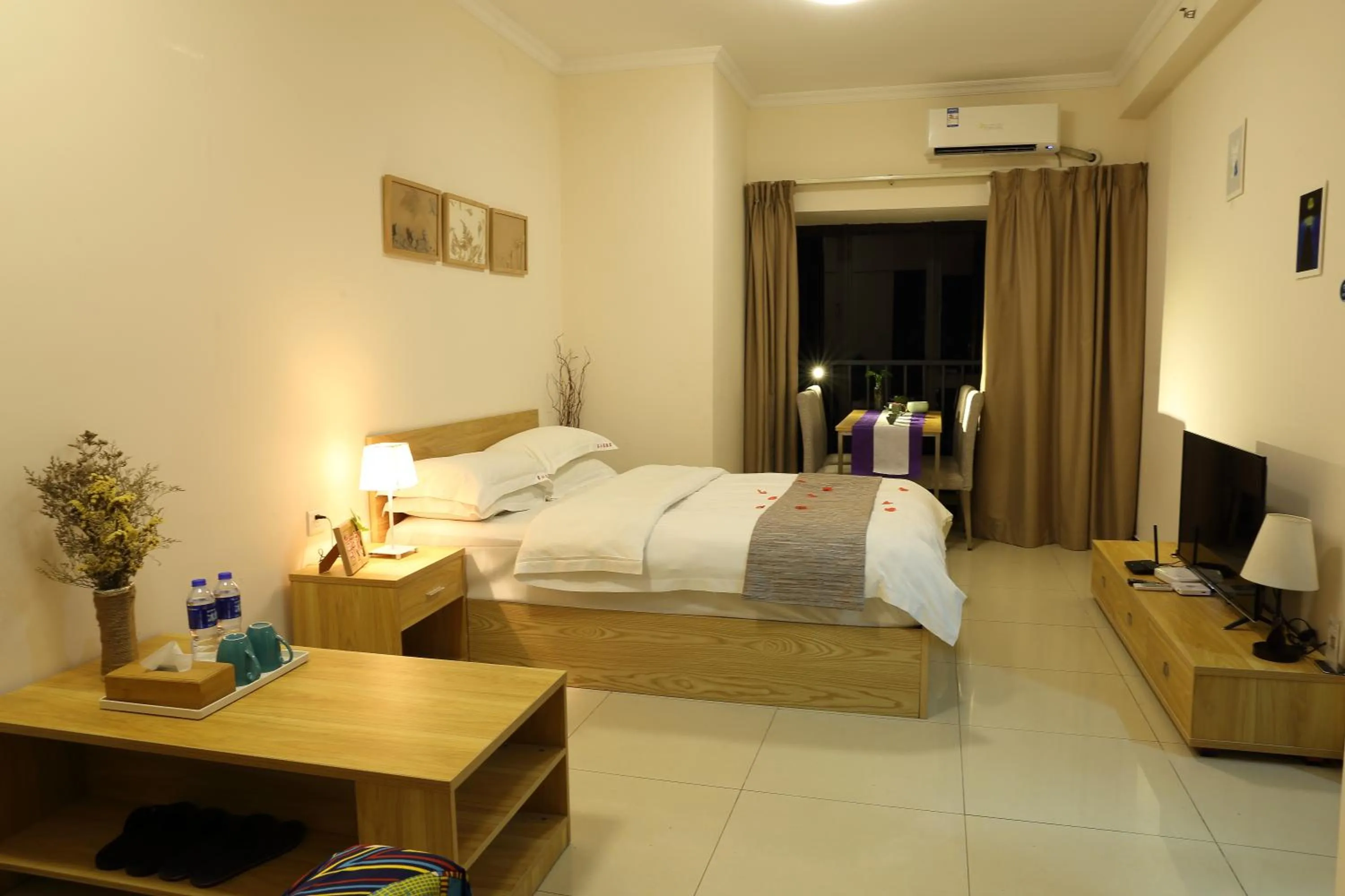 Xizhengjia Apartment Hotel (Guangzhou Financial City Keyun Road subway station store)