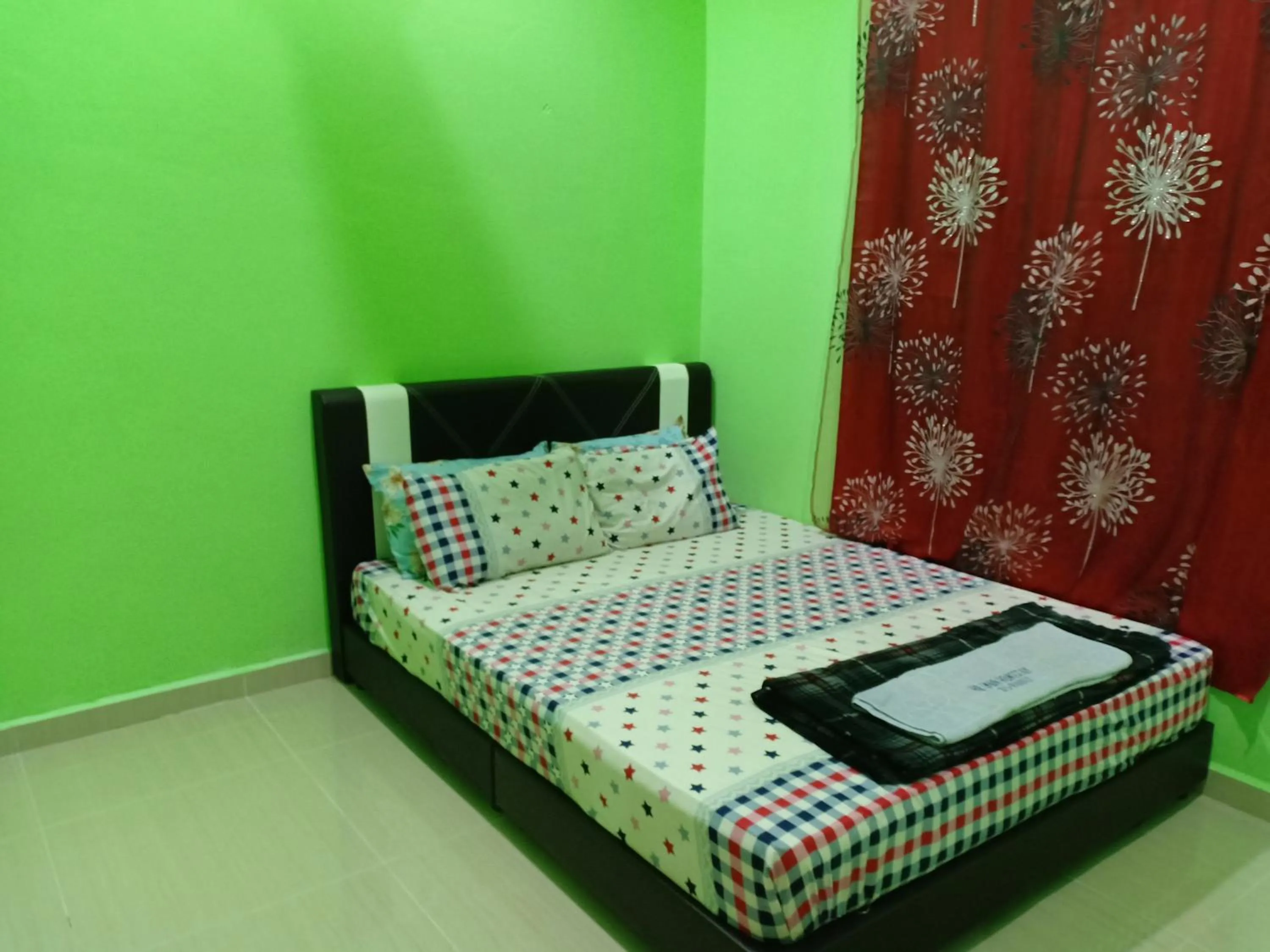 HR Iman Homestay