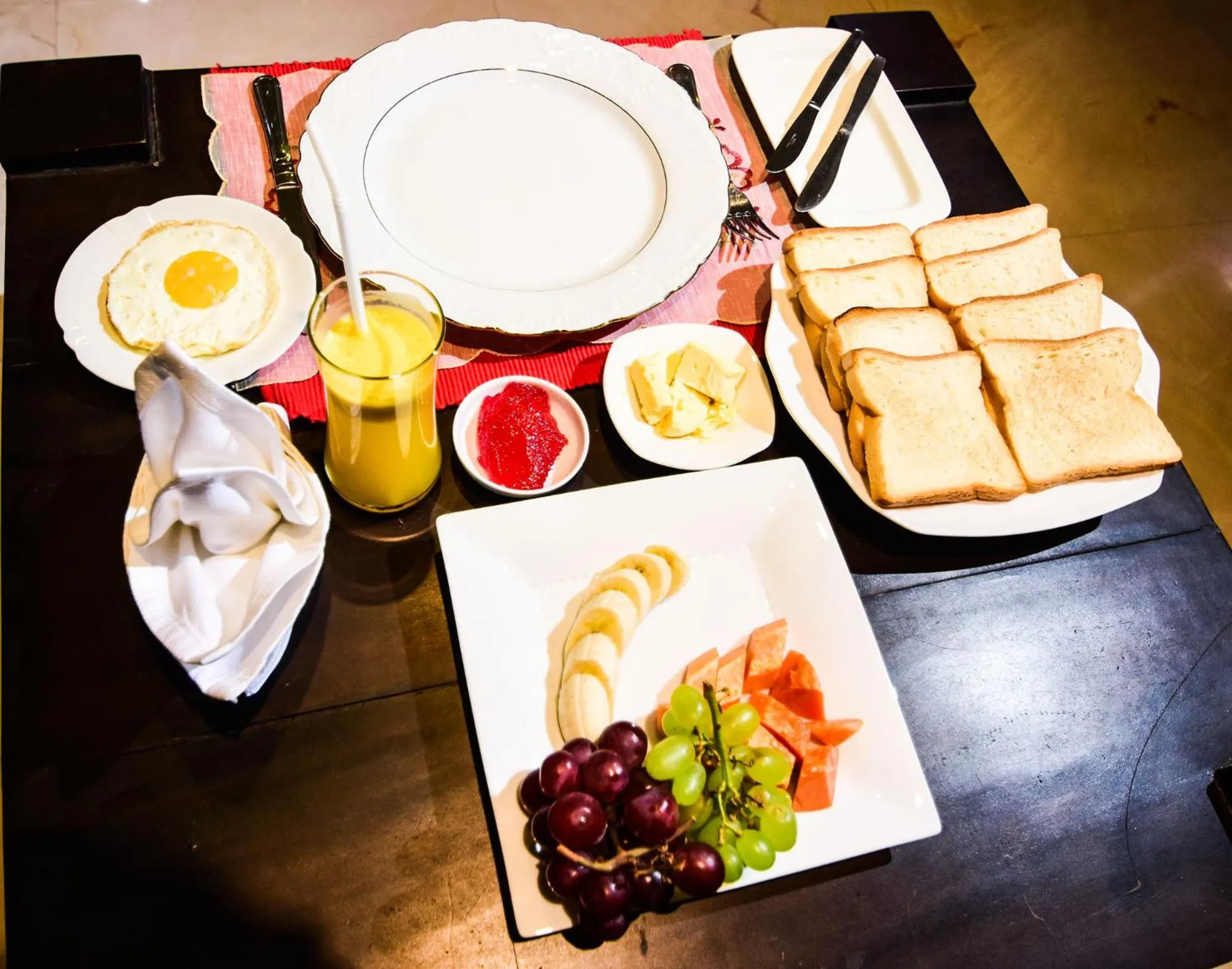 Breakfast in Heavens Door Guest Inn