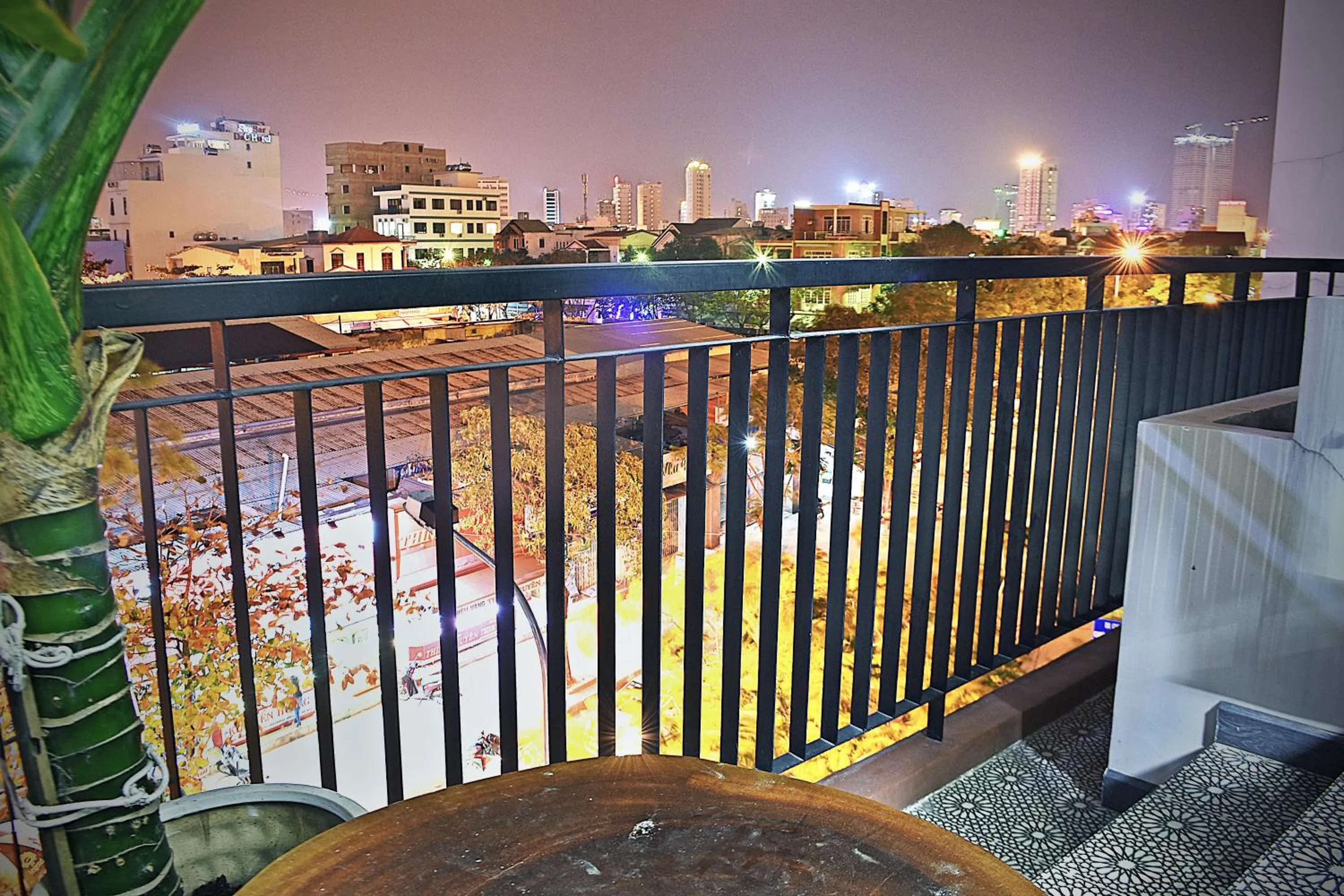 Property building in Kon-Tiki DaNang Hostel