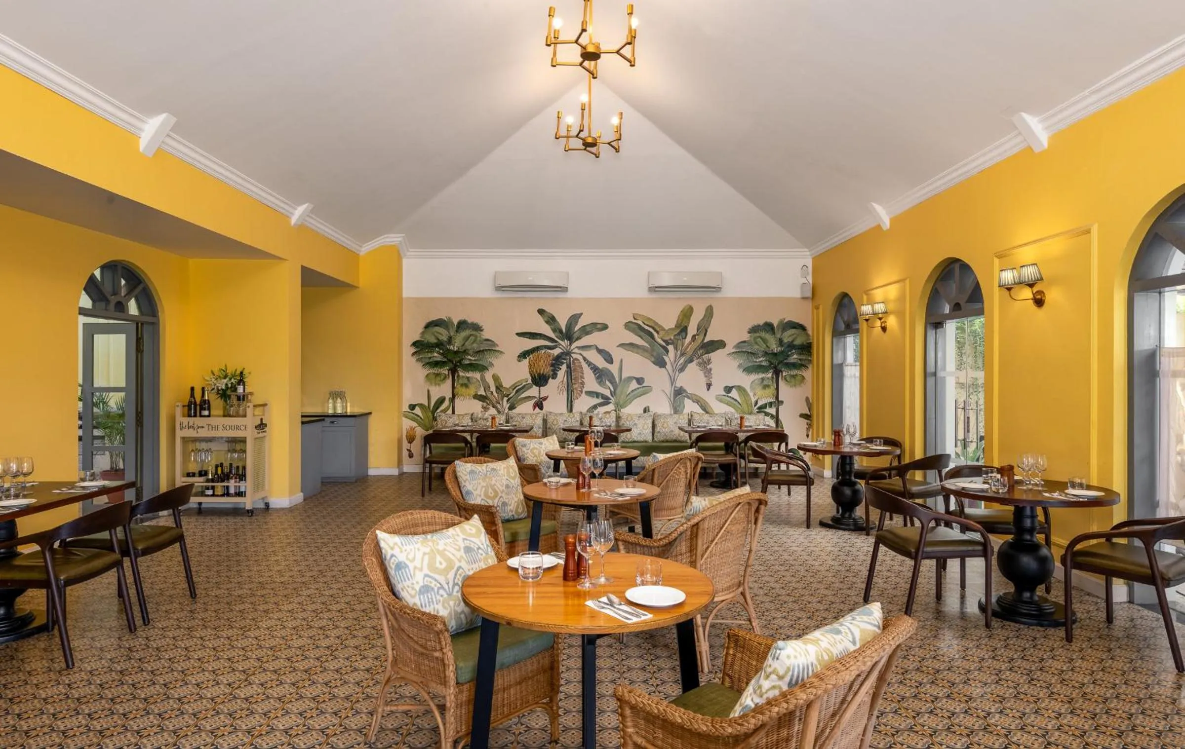 Restaurant/places to eat in The Source At Sula