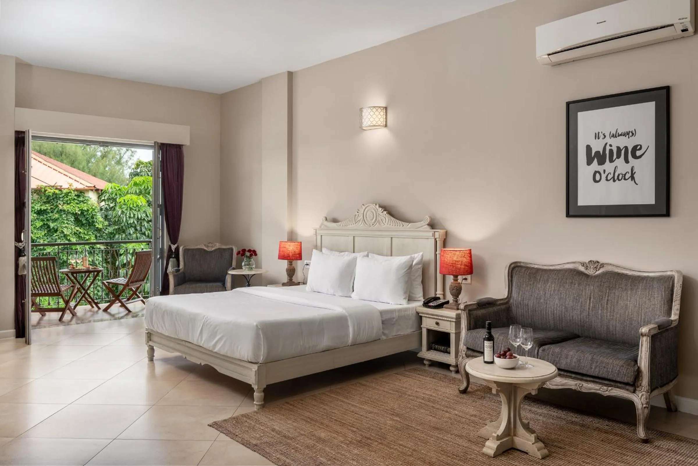 Bedroom, Bed in The Source At Sula