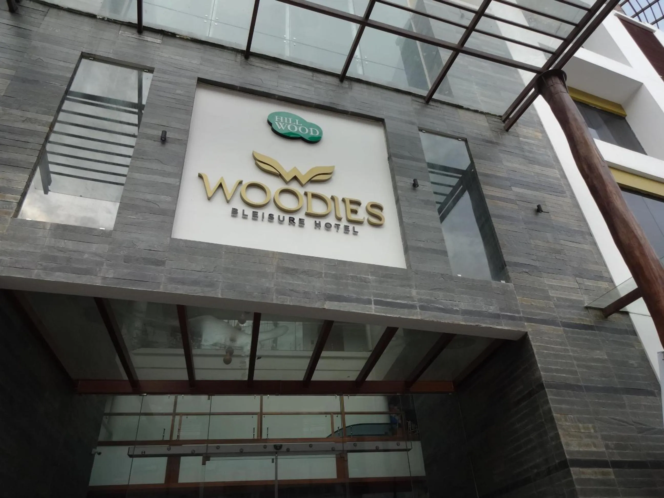 Woodies Bleisure Hotel