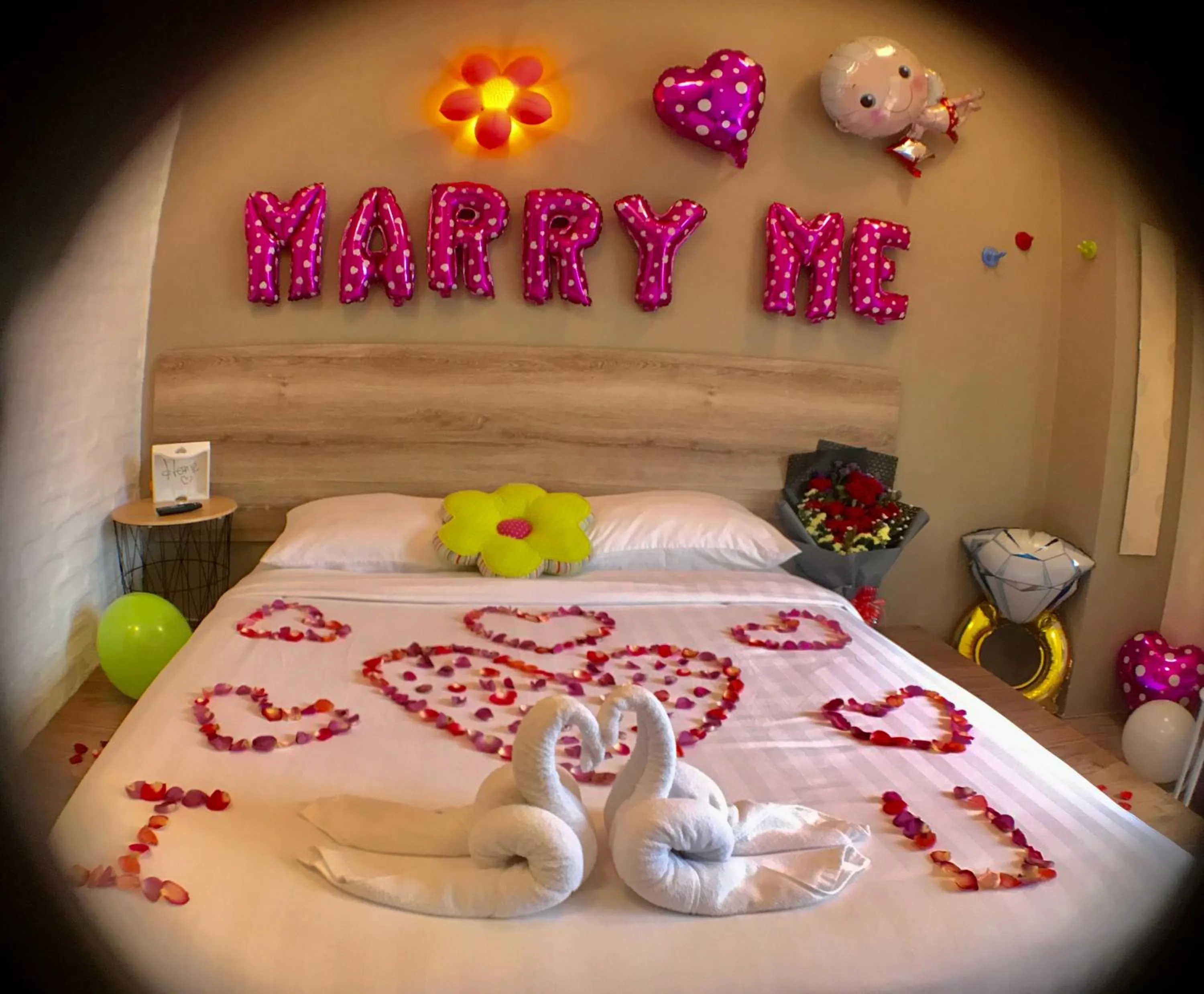 Decorative detail, Bed in Hotel Flora Plus