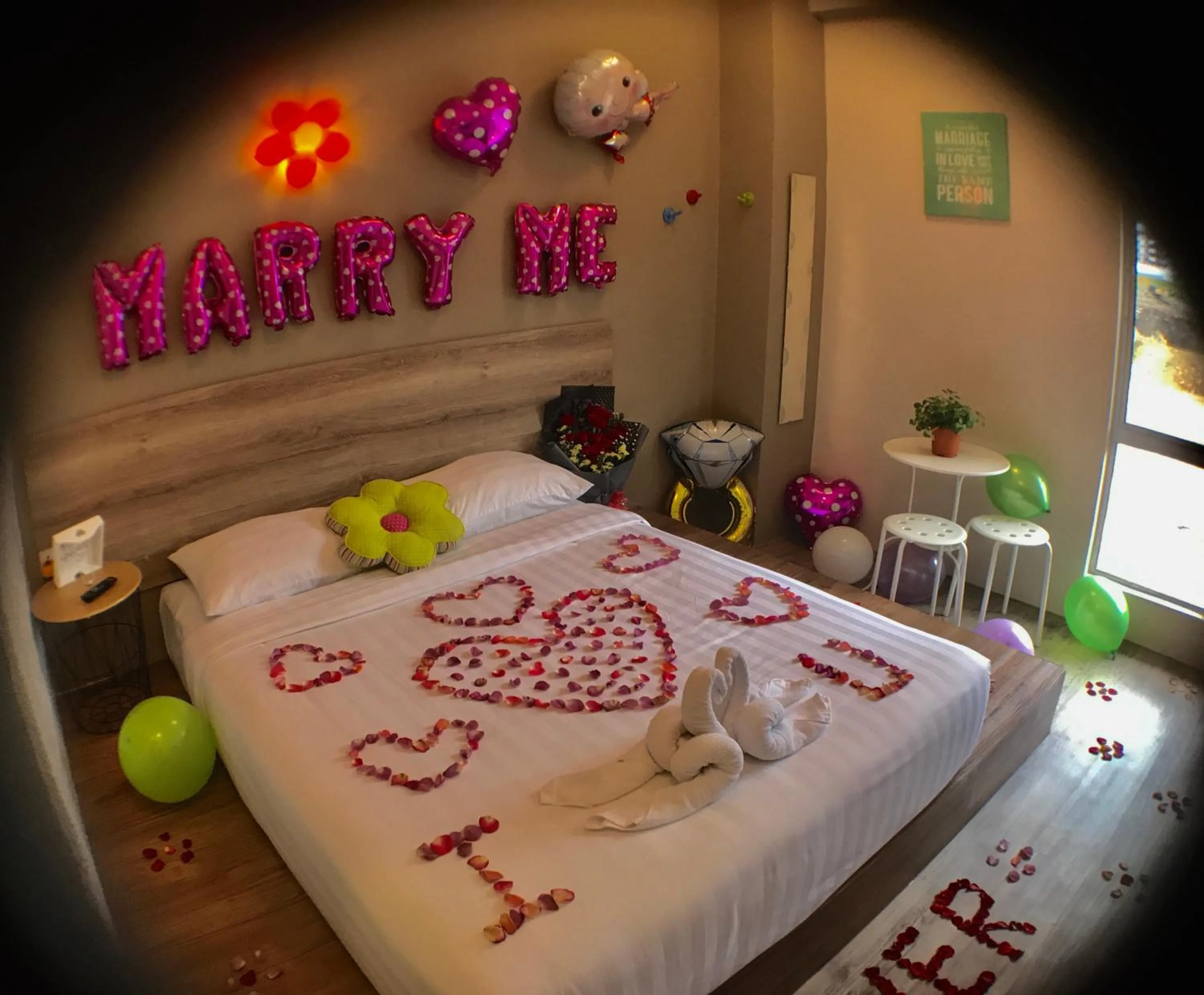 Decorative detail, Bed in Hotel Flora Plus